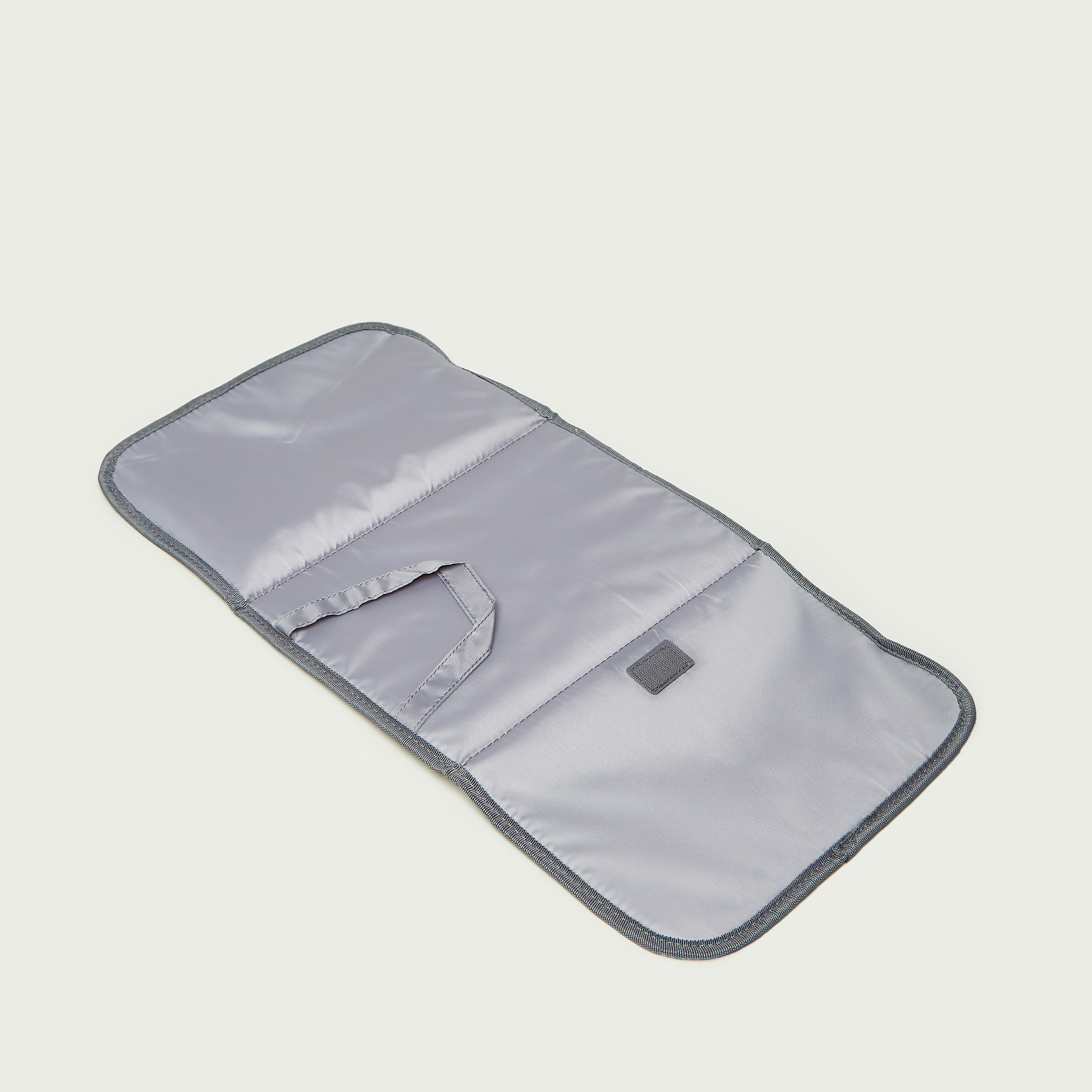 شنطة حفّاضات بطبعات مع مفرش للتغيير من ريكو-baby-gear-diaperbags-image-6