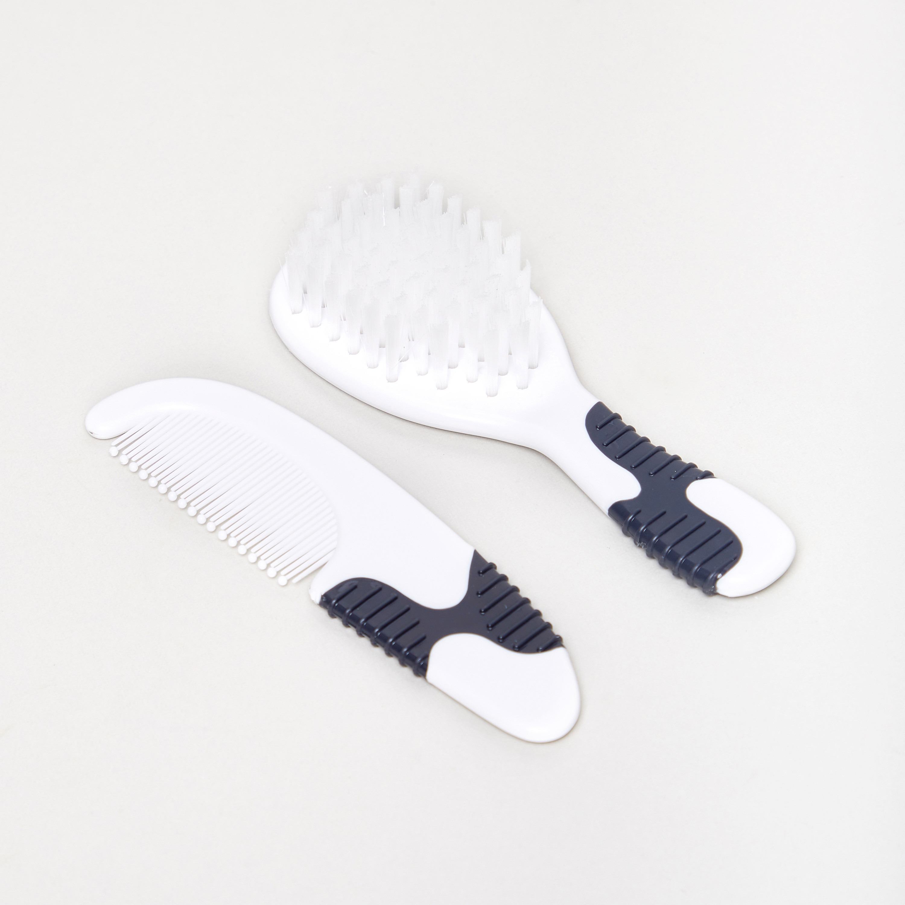 مشط وفرشاة بقبضة ناعمة ليتل بير من جونيورز-baby-bathandcare-hairbodyskincare-image-2
