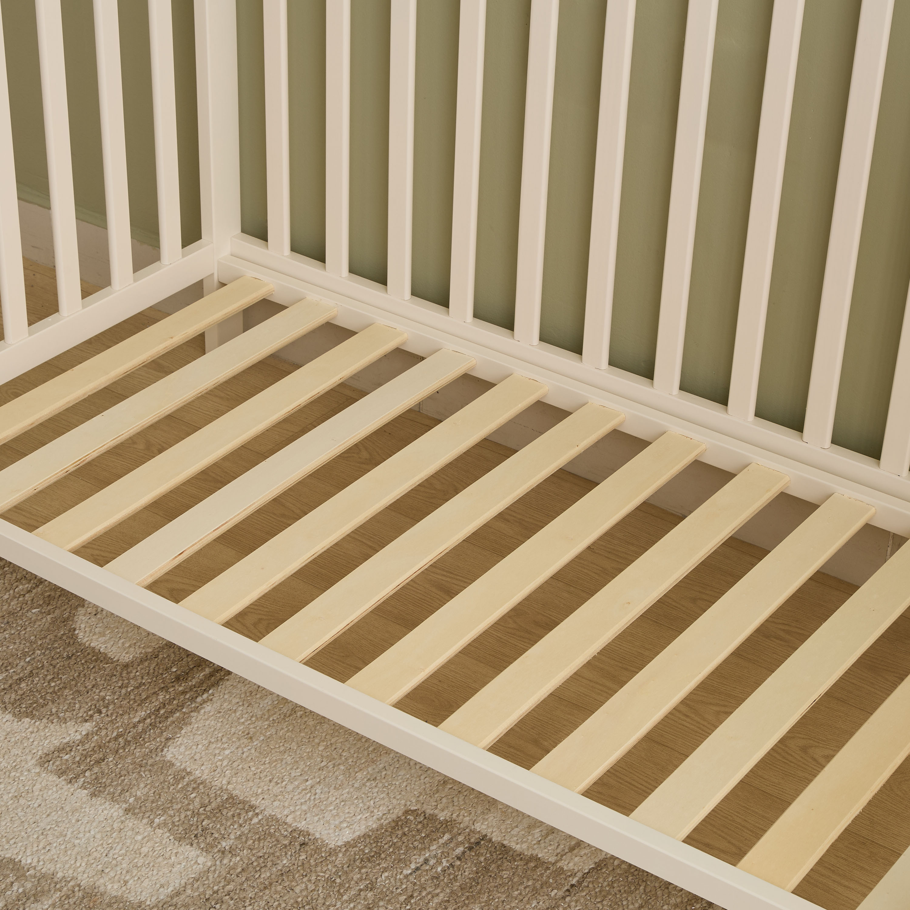 سرير أطفال بارتفاع قابل للتعديل دارفين من جونيورز - (حتى 3 سنوات)-baby-nursery-furniture-cribsandbeds-babycribs-image-11