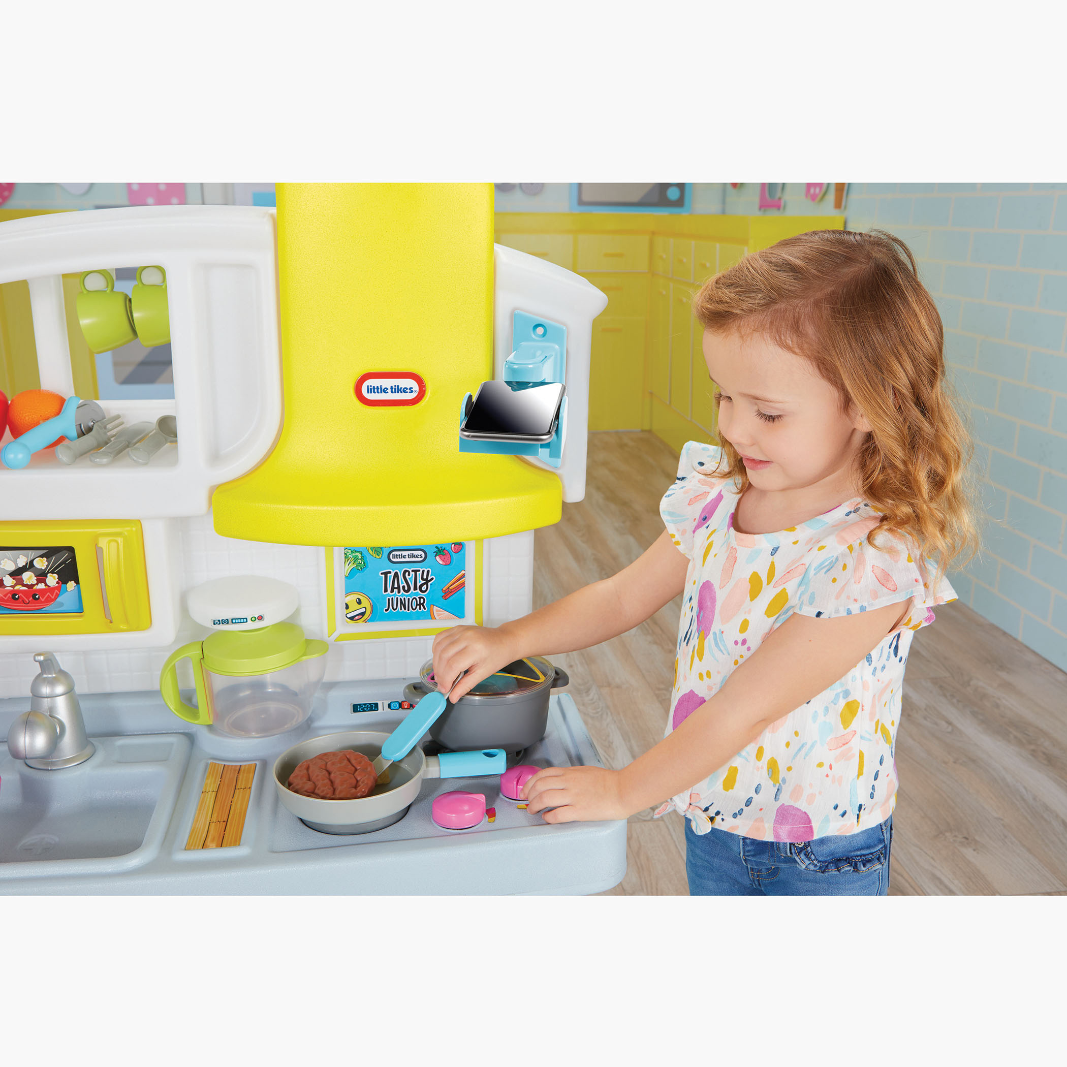 مجموعة المطبخ تيستي جونيور بيك آند شيك من ليتل تايكس-toys-roleplay-kitchensets-image-16