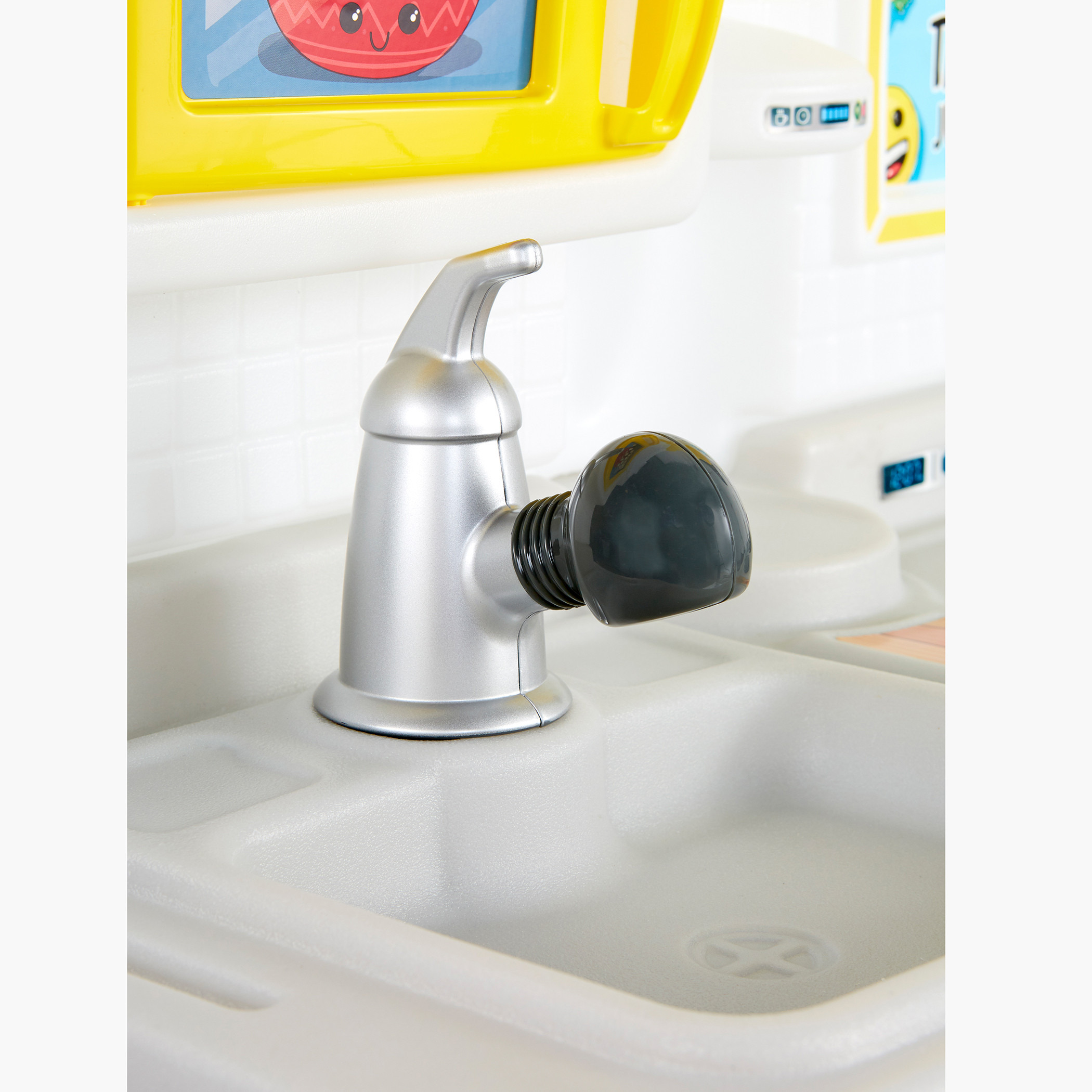 مجموعة المطبخ تيستي جونيور بيك آند شيك من ليتل تايكس-toys-roleplay-kitchensets-image-7