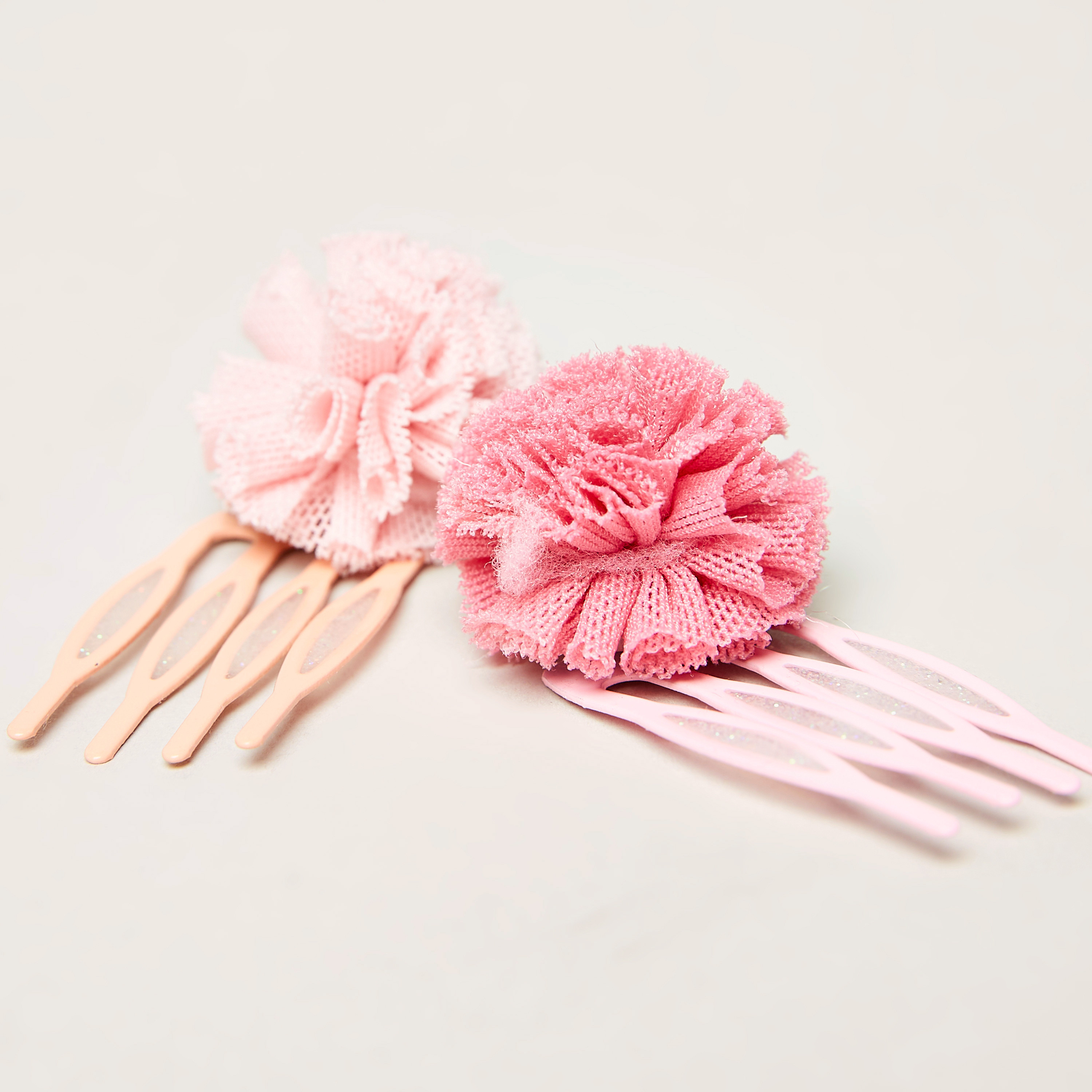 دبابيس شعر بزخارف أزهار من تشارمز - طقم من قطعتين-baby-girls-accessories-hairaccessories-image-2