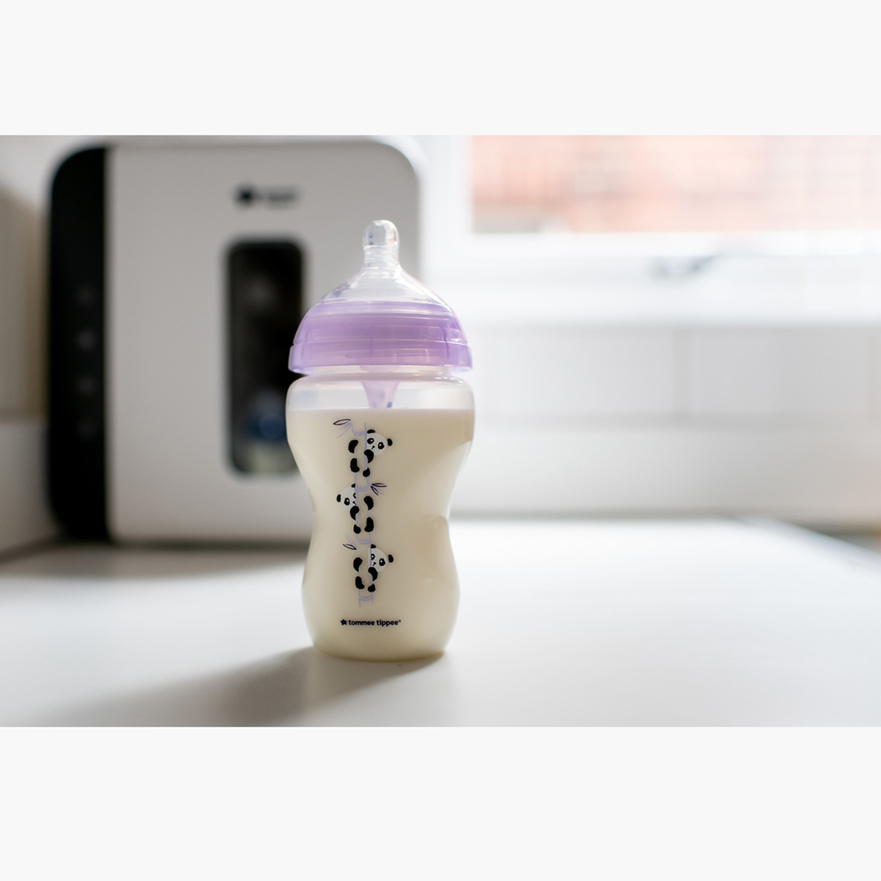 Tommee Tippee Printed Feeding Bottle - 340 ml-baby-feeding-feedingbottles-bottlesandteats-image-4