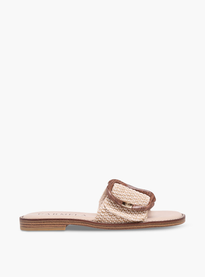 صندل جلد بارز الملمس من كارميلا-women-shoes-flats-sandals-image-3