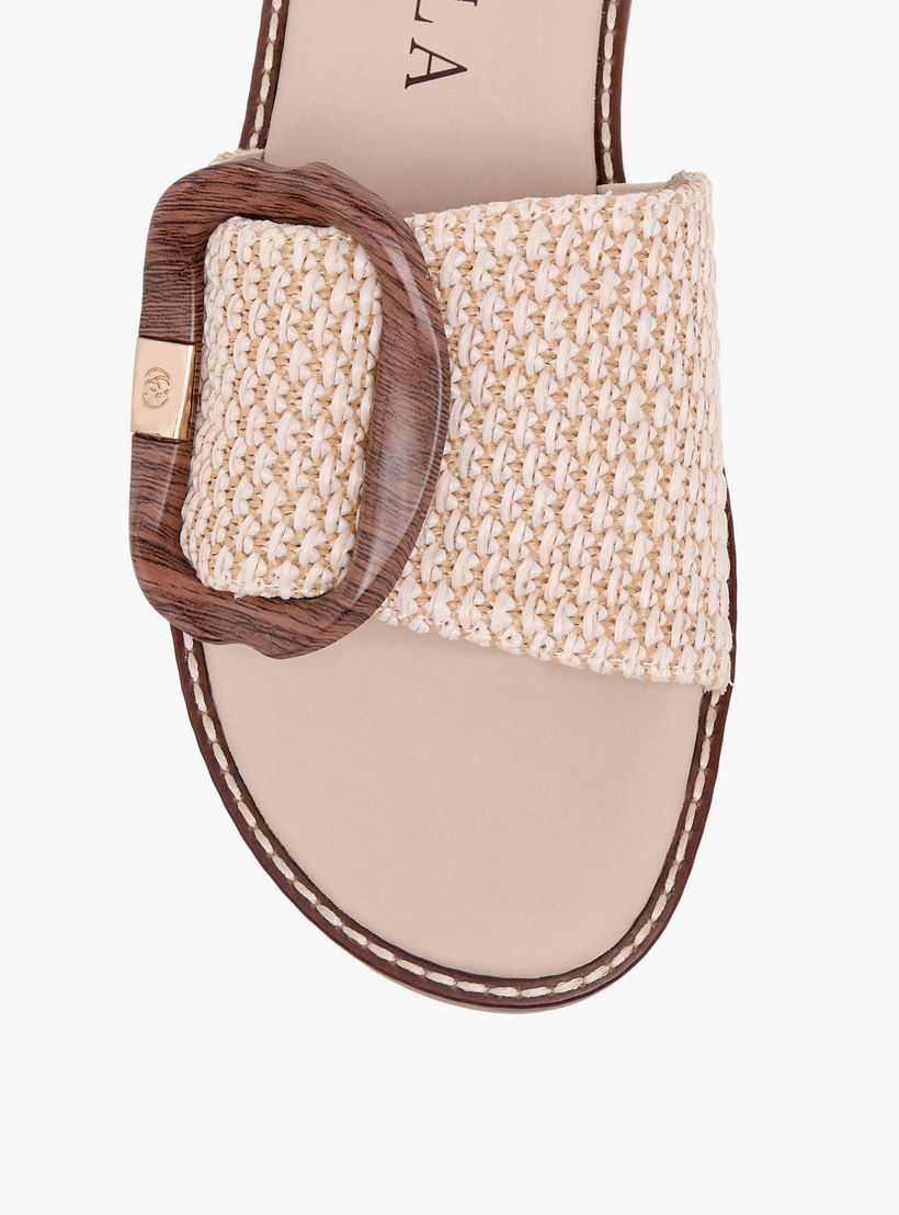 صندل جلد بارز الملمس من كارميلا-women-shoes-flats-sandals-image-4