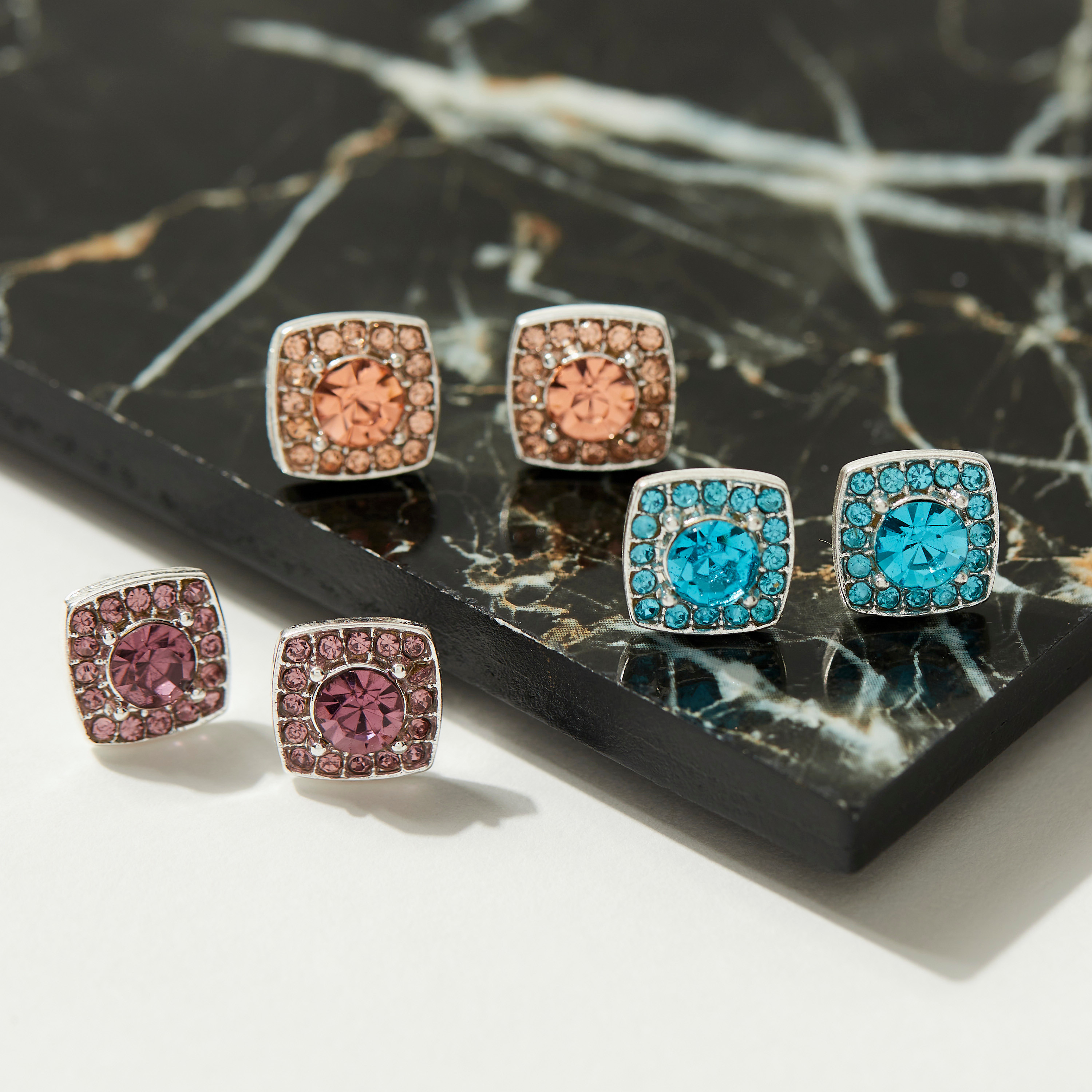 حلقان مربعة مرصّعة بالأوبال - طقم من 6-women-watchesandjewellery-jewellery-earrings-image-2