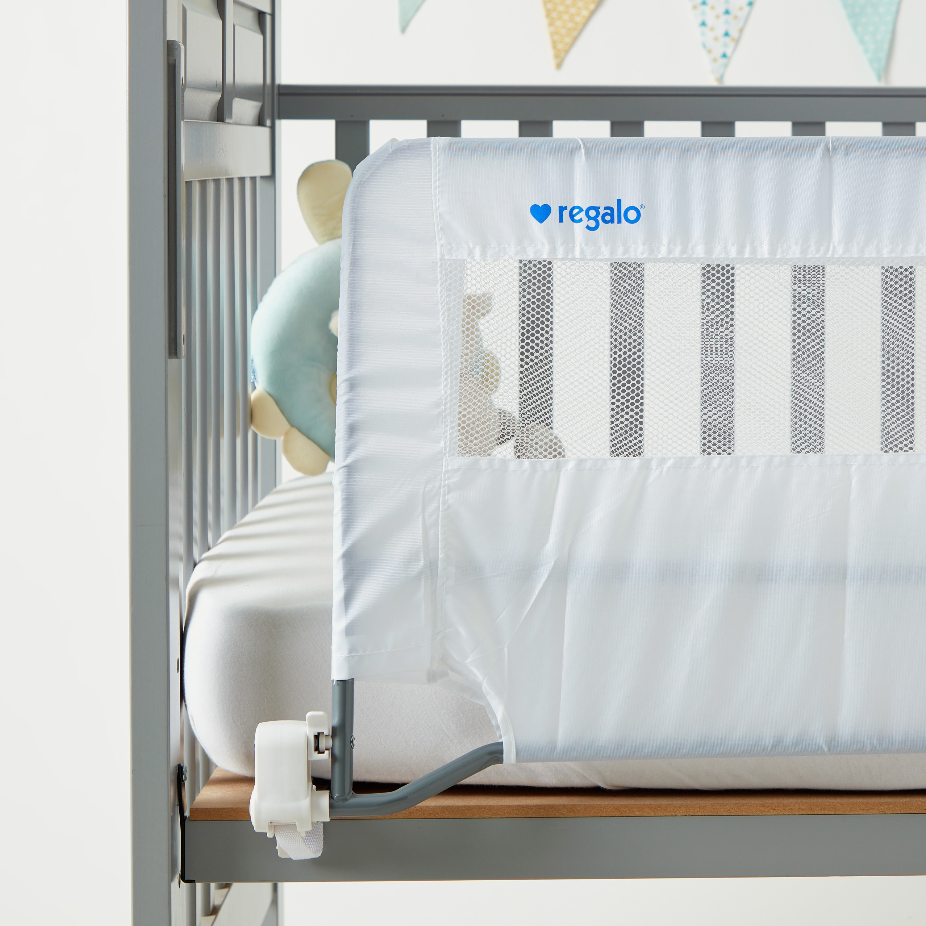 Regalo Swing Down Bed Rail-baby-healthandsafety-babyproofing-image-2