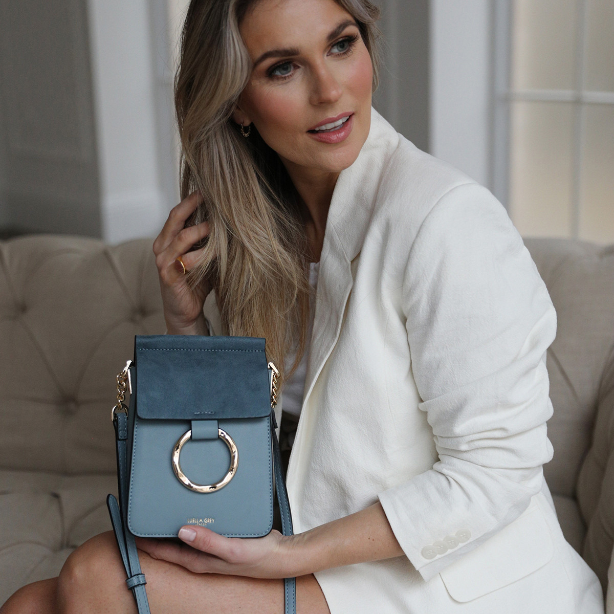 شنطة كروس بودي للهاتف بتزيينات حلقة هولي من لولا جراي-women-bagsandwallets-handbags-image-13