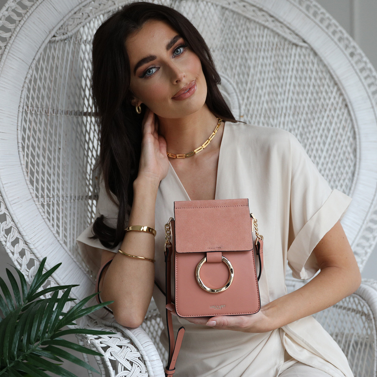 شنطة كروس بودي للهاتف بتزيينات حلقة هولي من لولا جراي-women-bagsandwallets-handbags-image-27