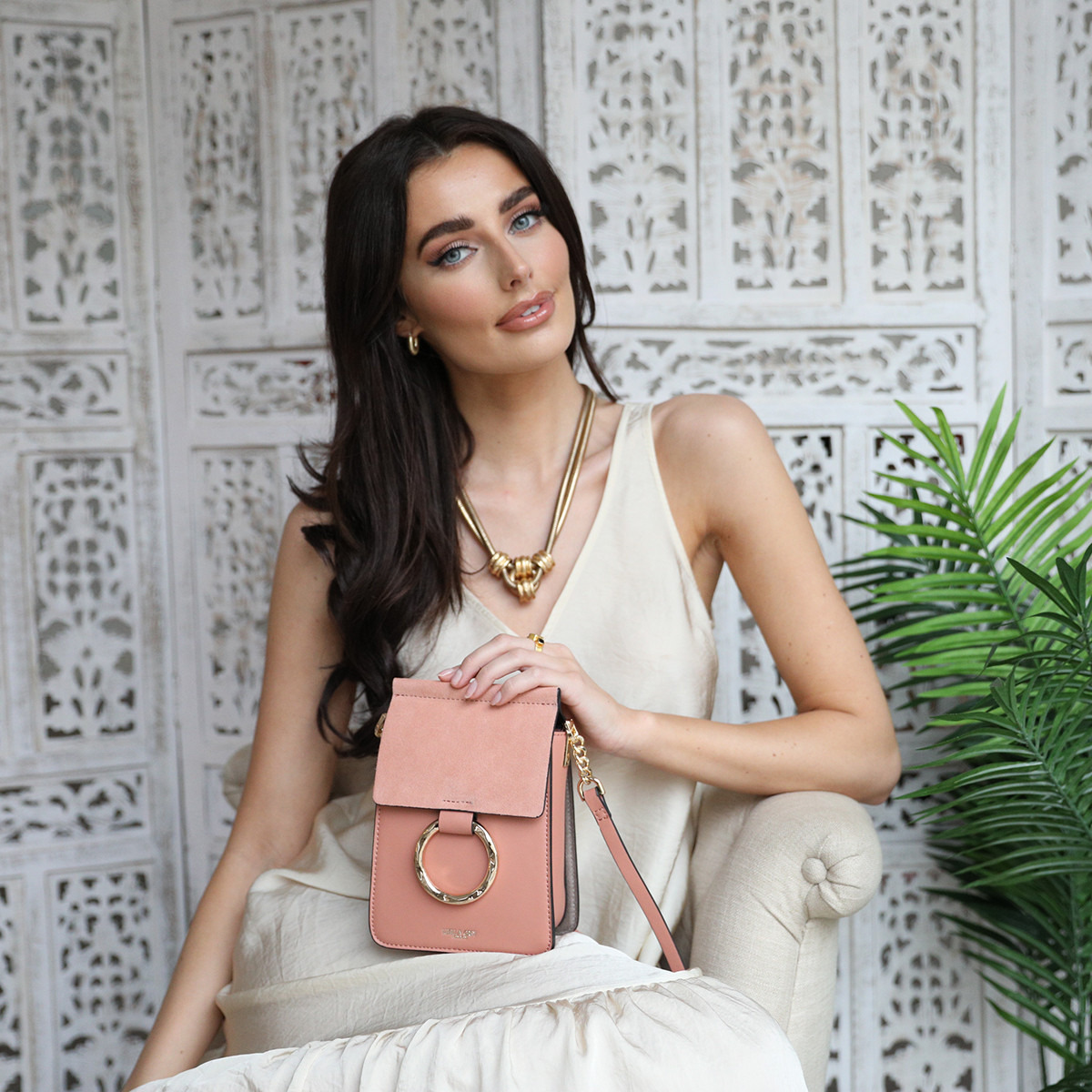 شنطة كروس بودي للهاتف بتزيينات حلقة هولي من لولا جراي-women-bagsandwallets-handbags-image-22
