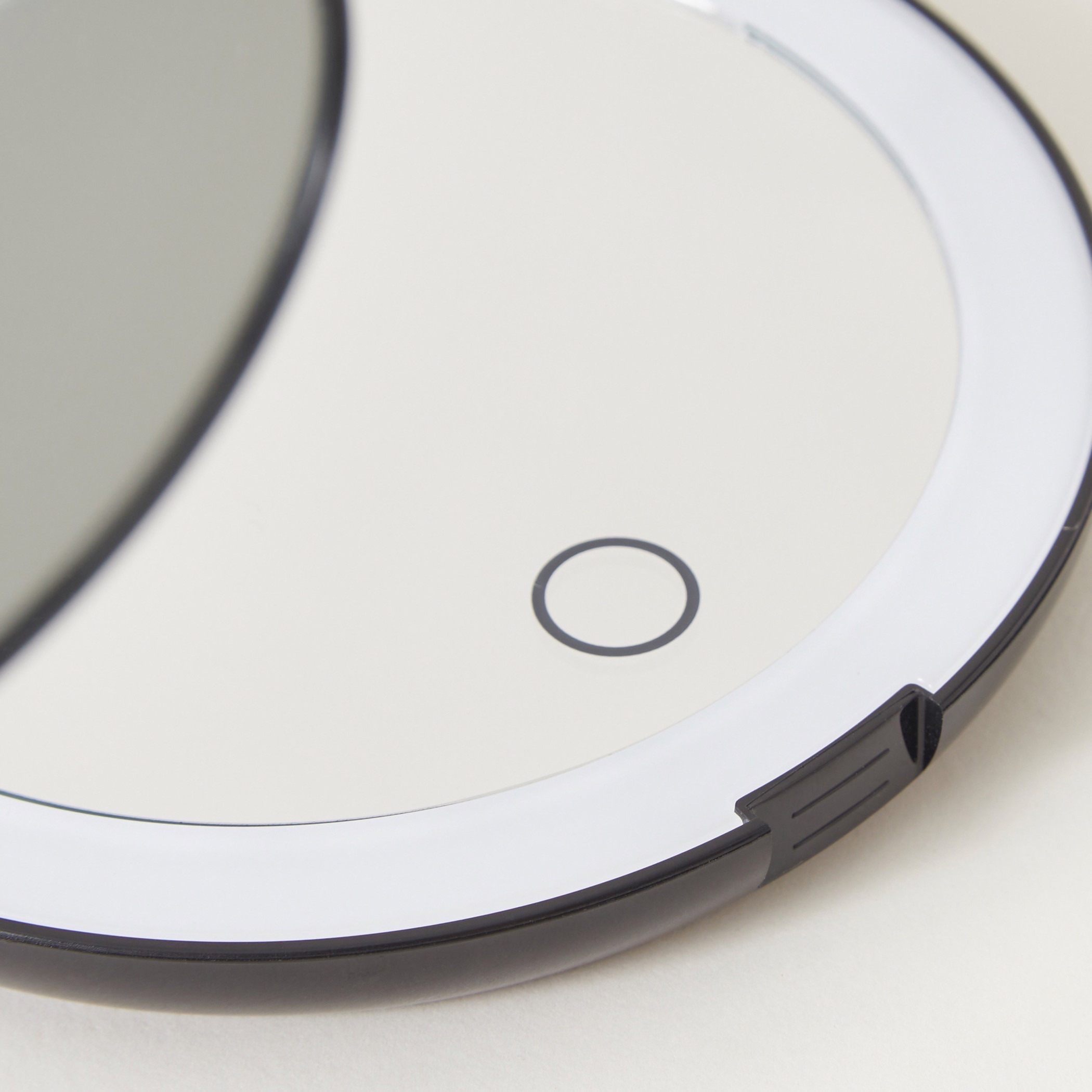 Findz LED Rechargeable Double-Sided Makeup Mirror-household-decor-decorativeobjectsandsculptures-image-2