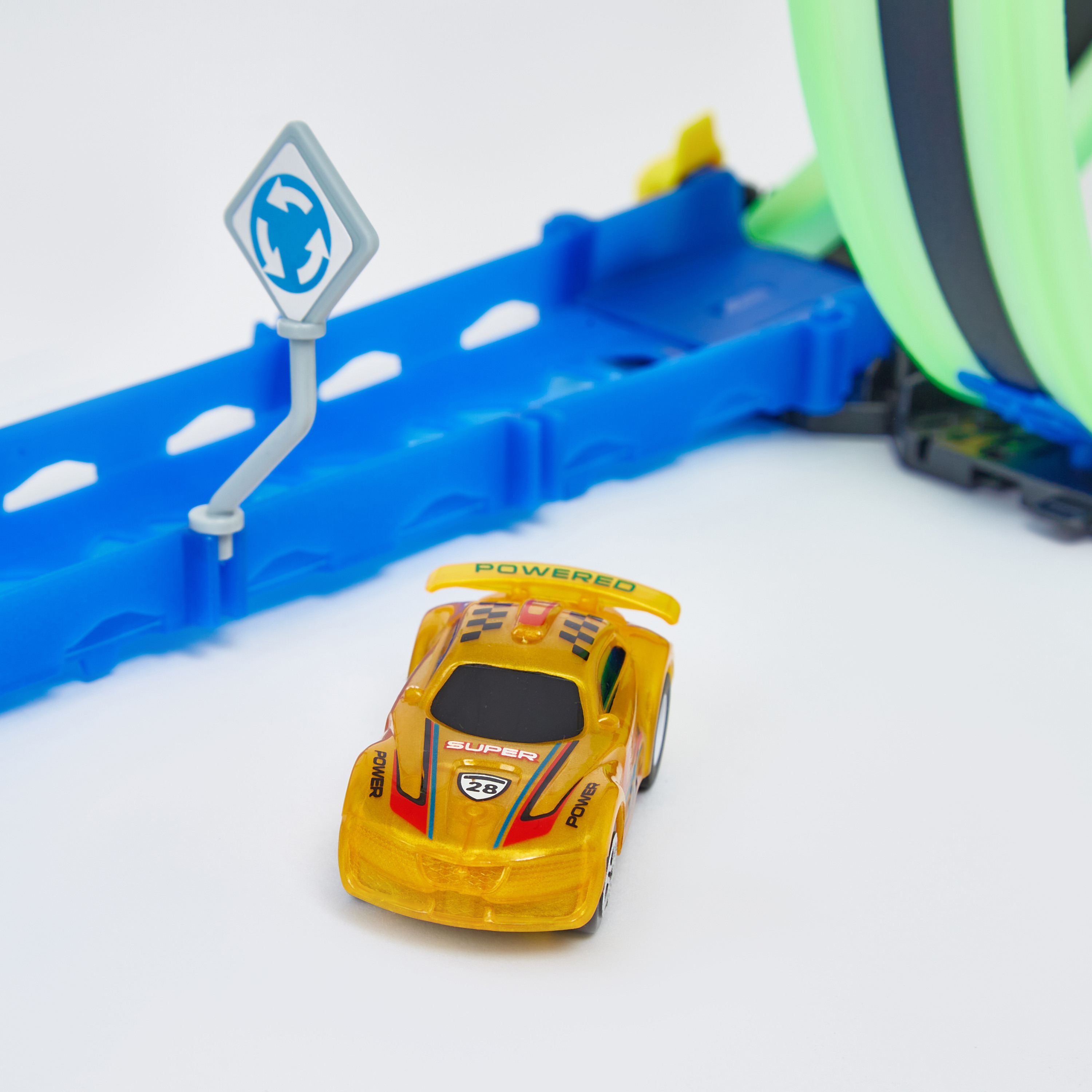 مجموعة مسار سباق السرعة 49 قطعة جلو باور من تينجليدر-toys-playvehicles-vehicleplaysets-image-3