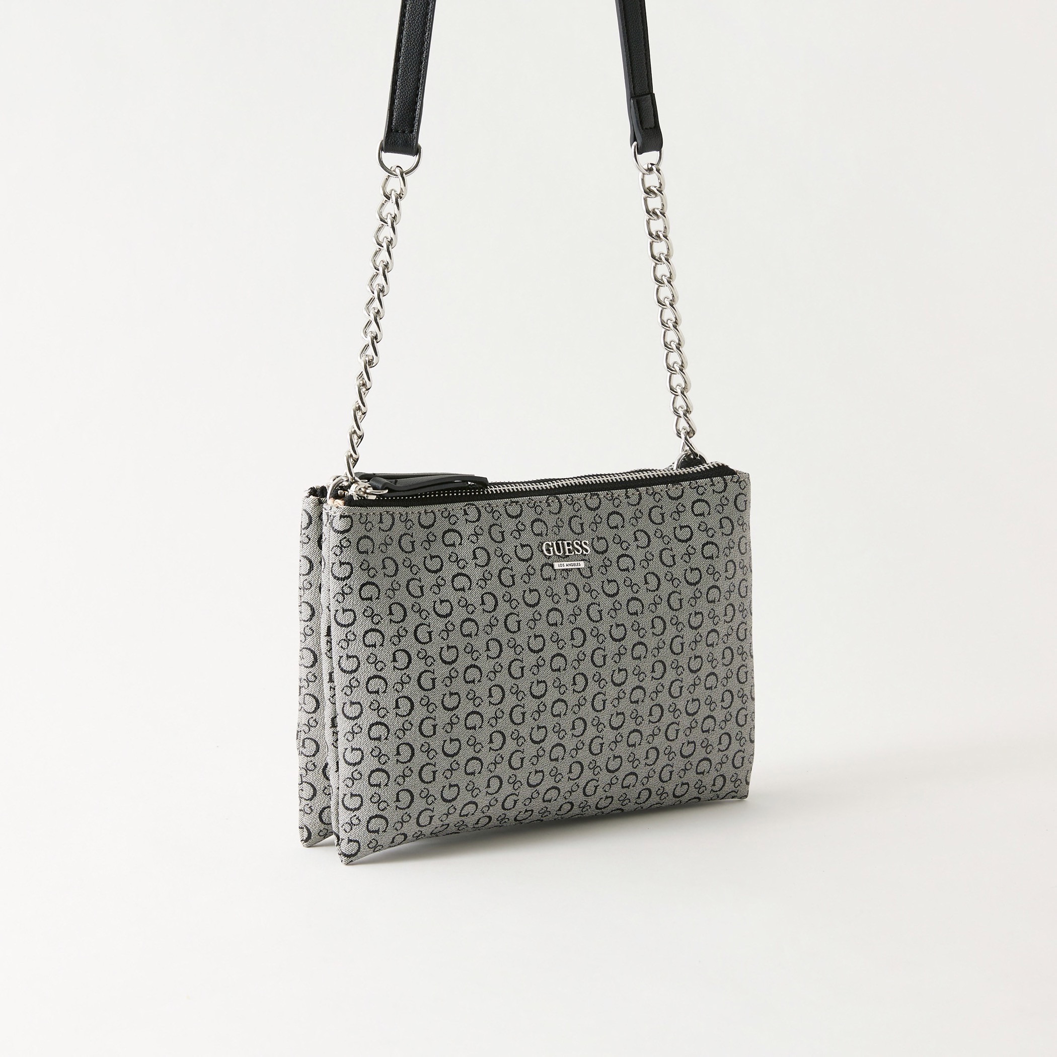 Guess bag deals with chain