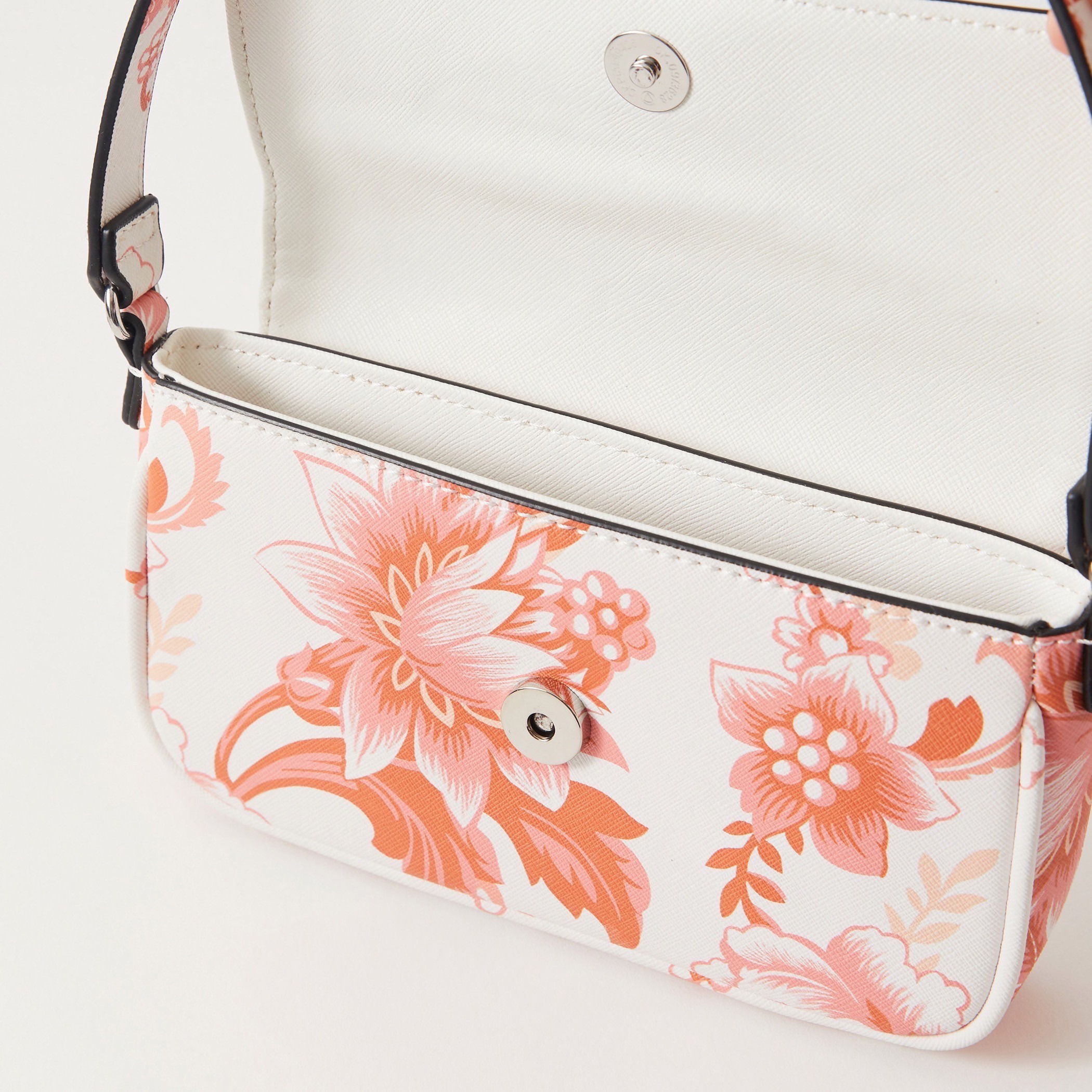Guess Karlan Print Baguette Bag-women-bagsandwallets-handbags-image-5