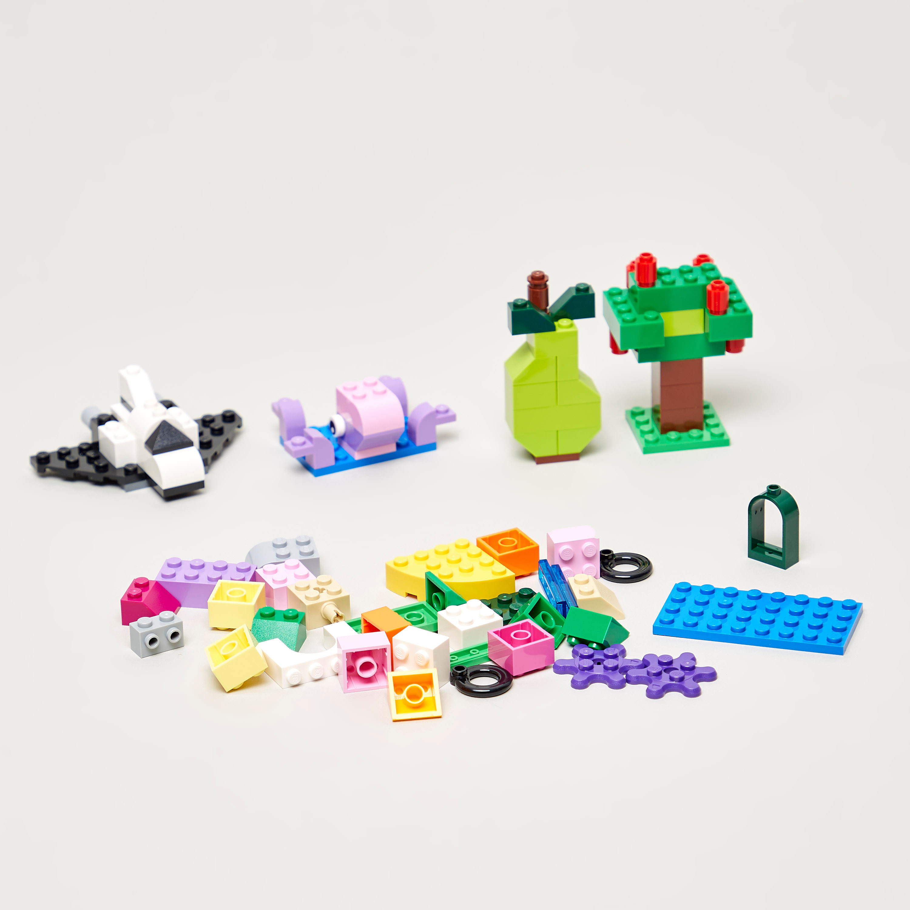 LEGO Creative Building Bricks Playset-toys-buildingblocks-blocks-image-2