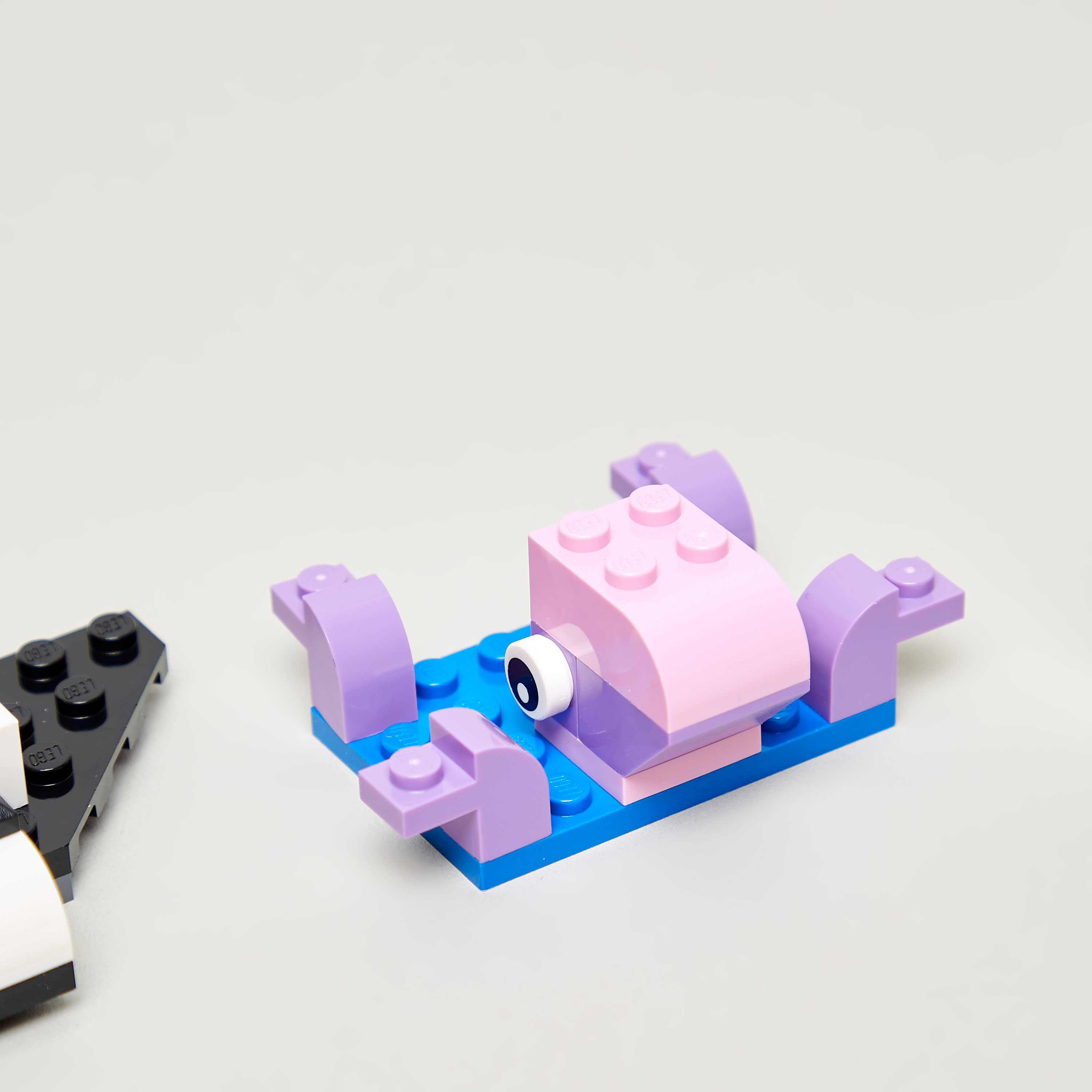LEGO Creative Building Bricks Playset-toys-buildingblocks-blocks-image-4