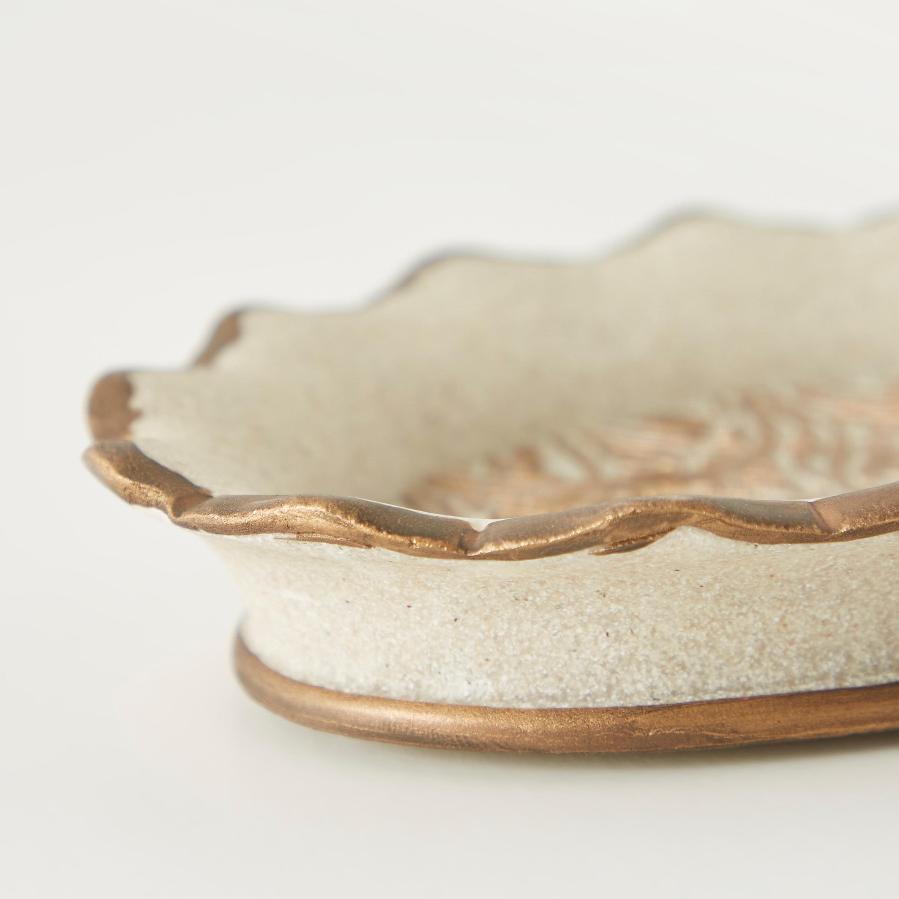 Ruffle Soap Dish-household-bathandlaundry-bathaccessories-soapdishesanddispensers-image-4