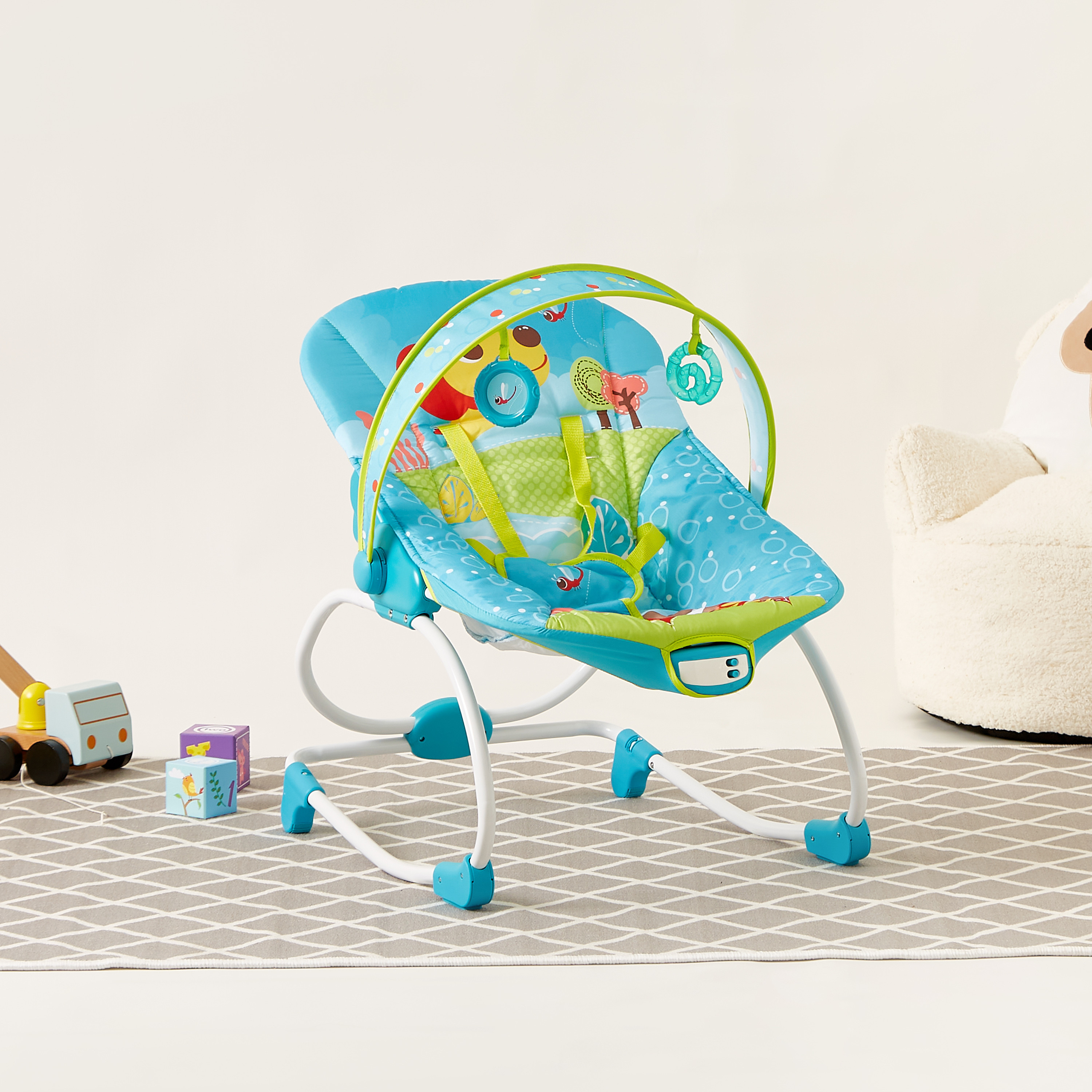 كرسي هزاز للأطفال بطبعات جرافيل من جونيورز-baby-infantactivity-rockers-image-2