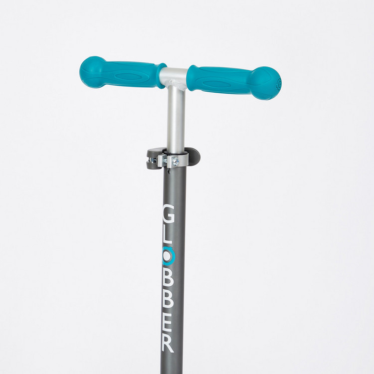 Globber Primo Foldable 3-Wheel Scooter