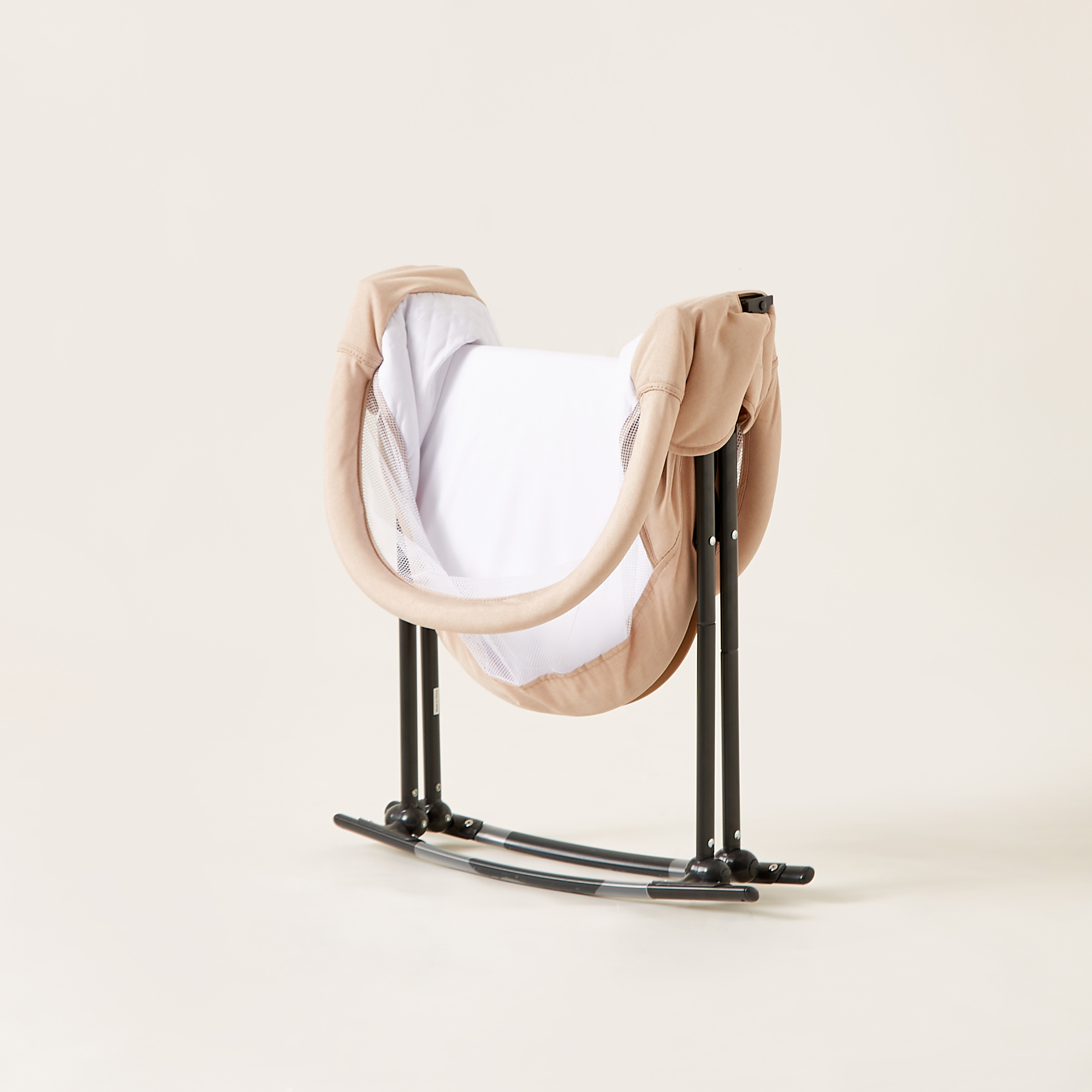 سرير سفر دافوديل من جونيورز-baby-nursery-furniture-cribsandbeds-bassinets-image-10