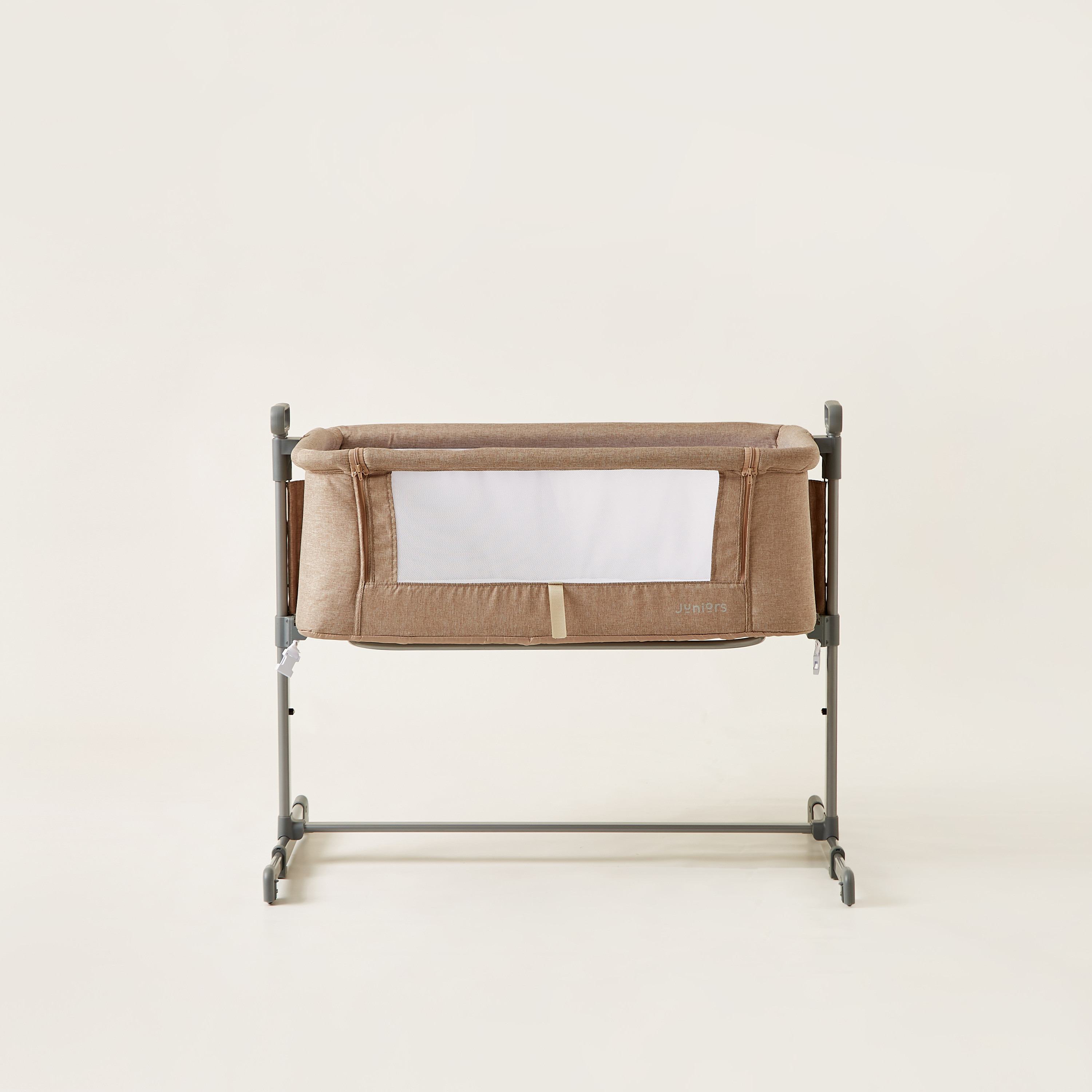 Juniors peyton best sale side bassinet