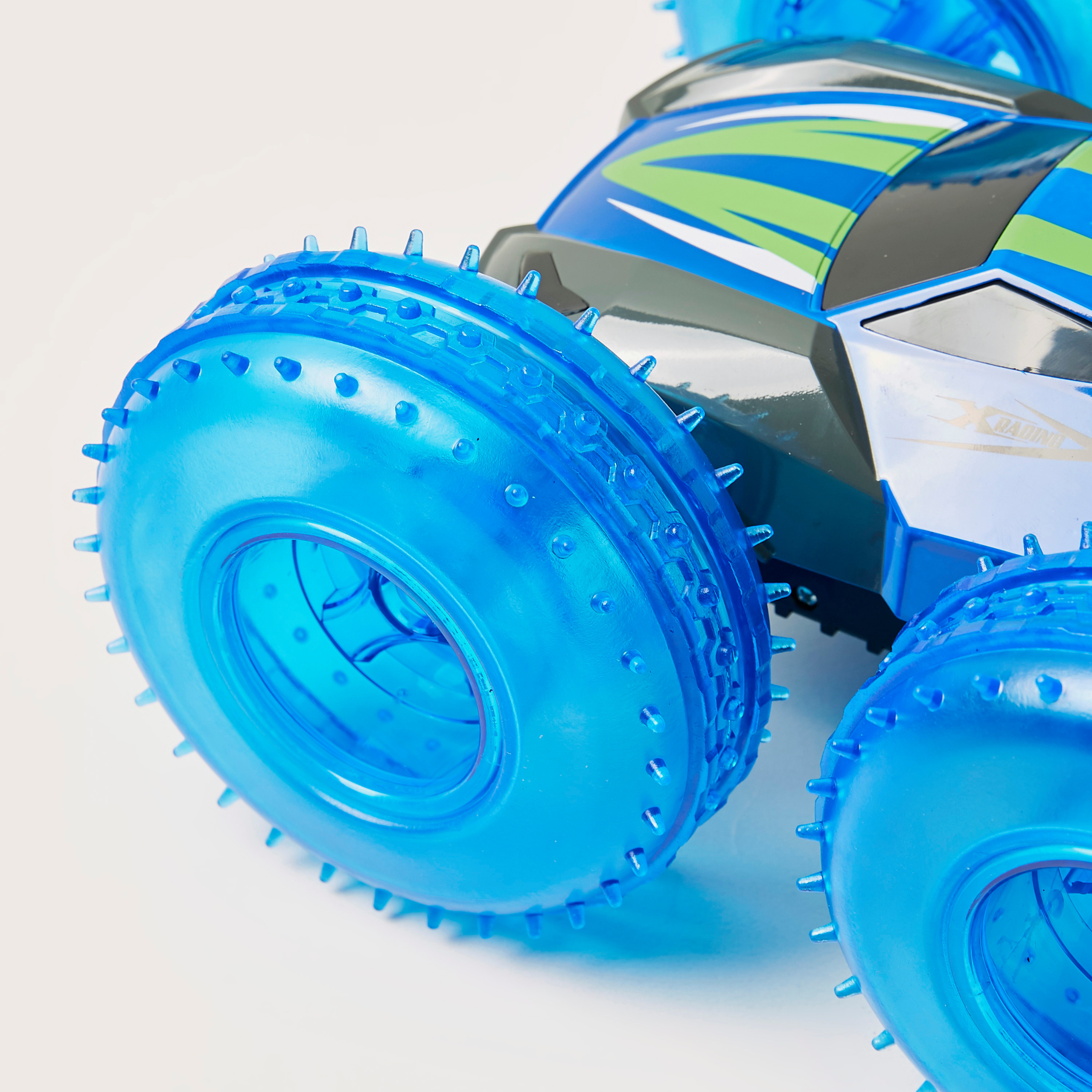 YINRUN 2.4G R/C Jumping Car with Lights-toys-remotecontrolledvehicles-rccars-image-5