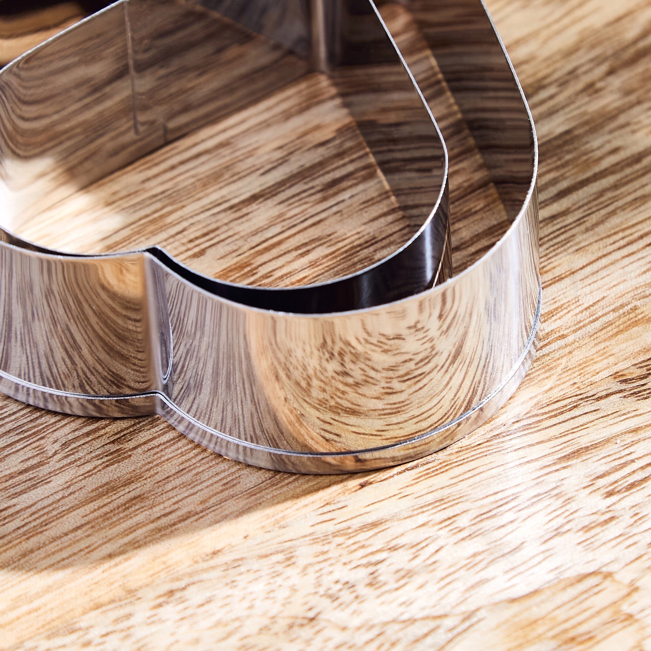 طقم قطاعة بسكويت على شكل قلب - قطعتين-household-kitchen-bakeware-bakingdishes-image-4