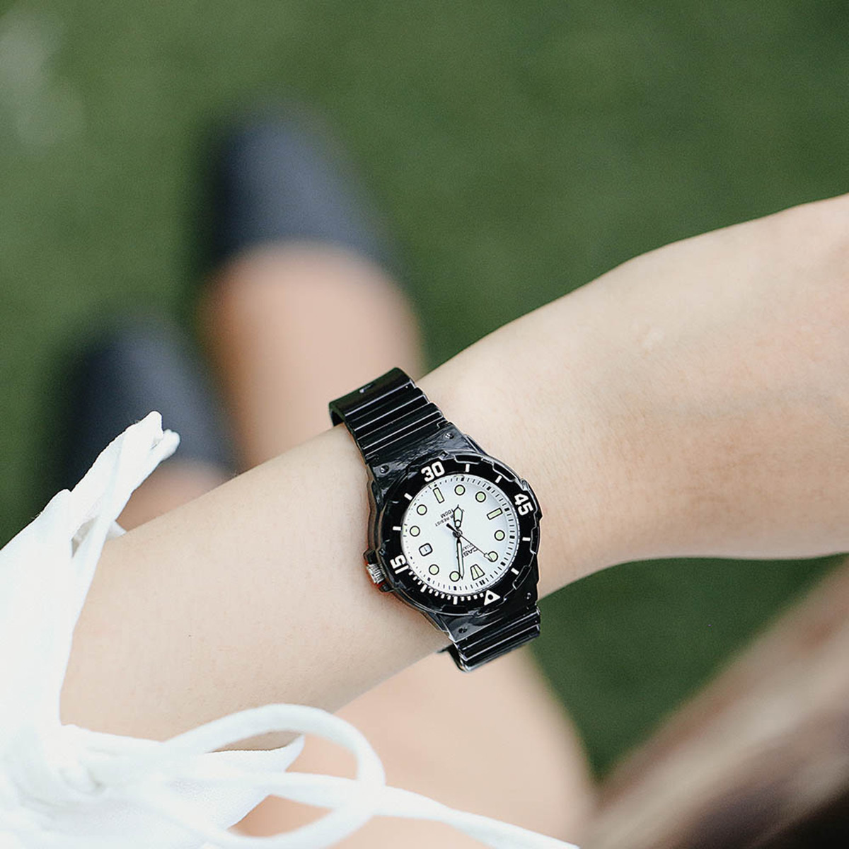 LRW-200H-4B2VDF- راقب حزام راتنج تناظرية لون القرنفل للنساء كاسيو-women-watchesandjewellery-watches-image-5