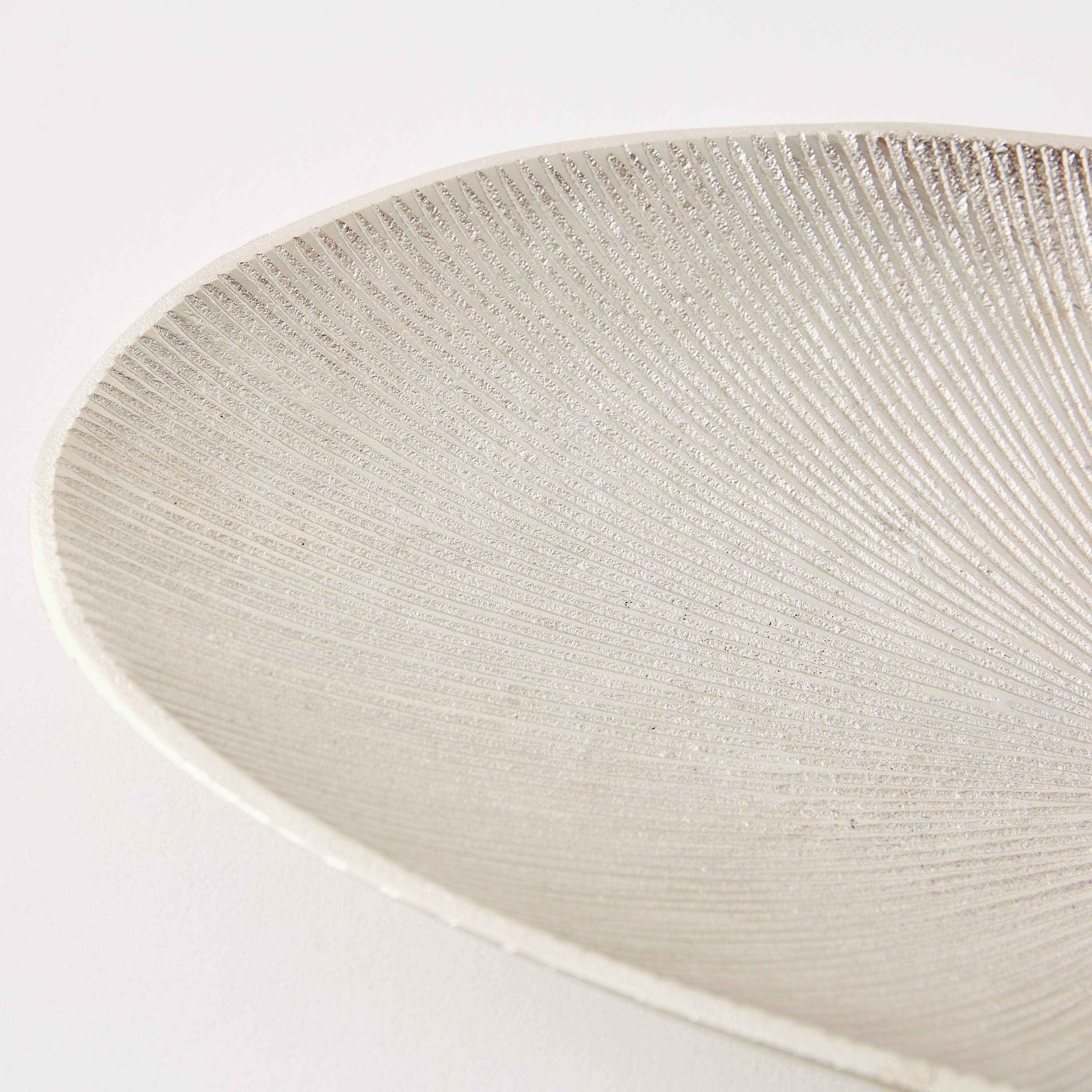 صحن ديكور بتصميم أوراق استوائية-household-dining-serveware-servingtrays-image-4