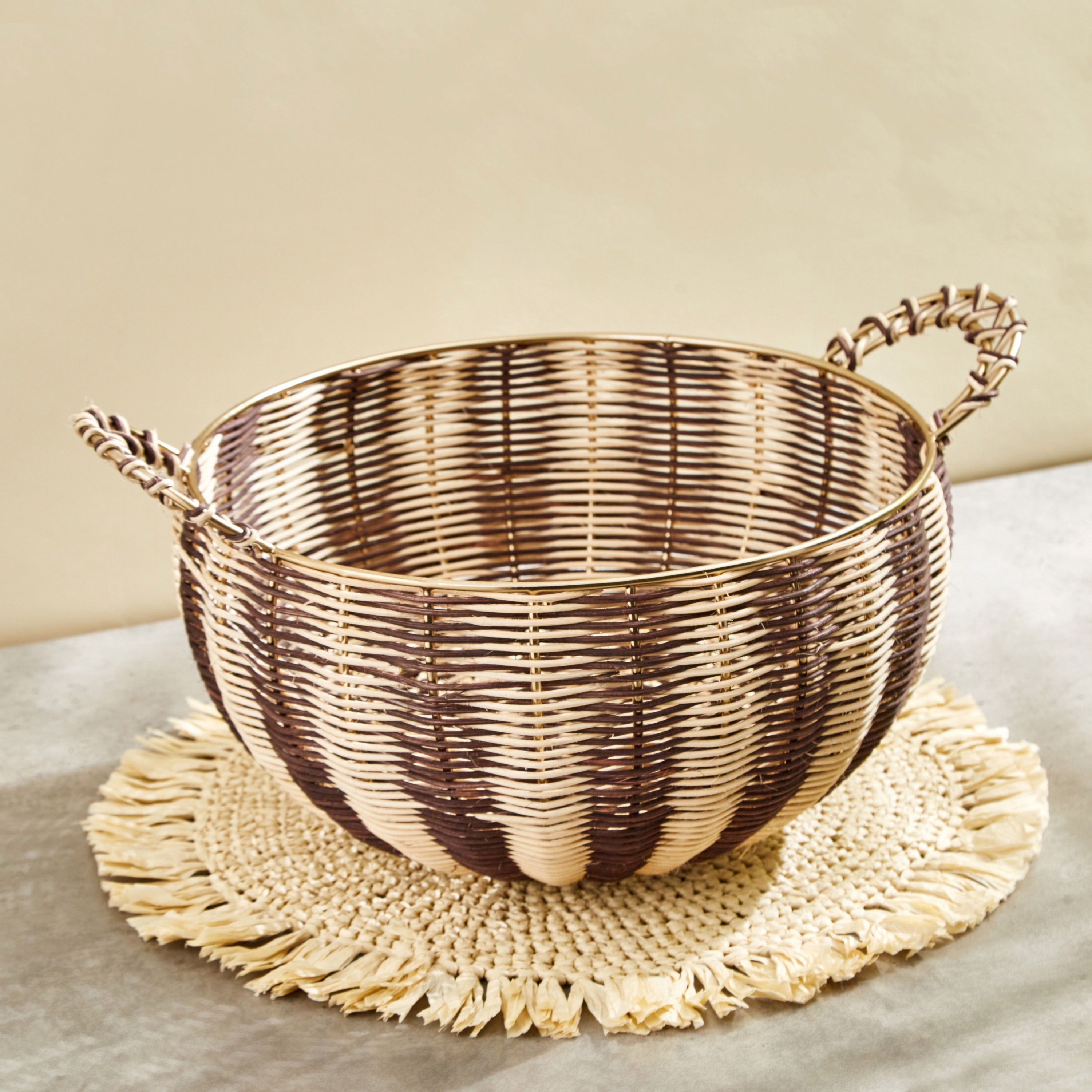 سلة ديكور روطان - 38x32x20 سم-household-decor-boxesandtrays-image-3