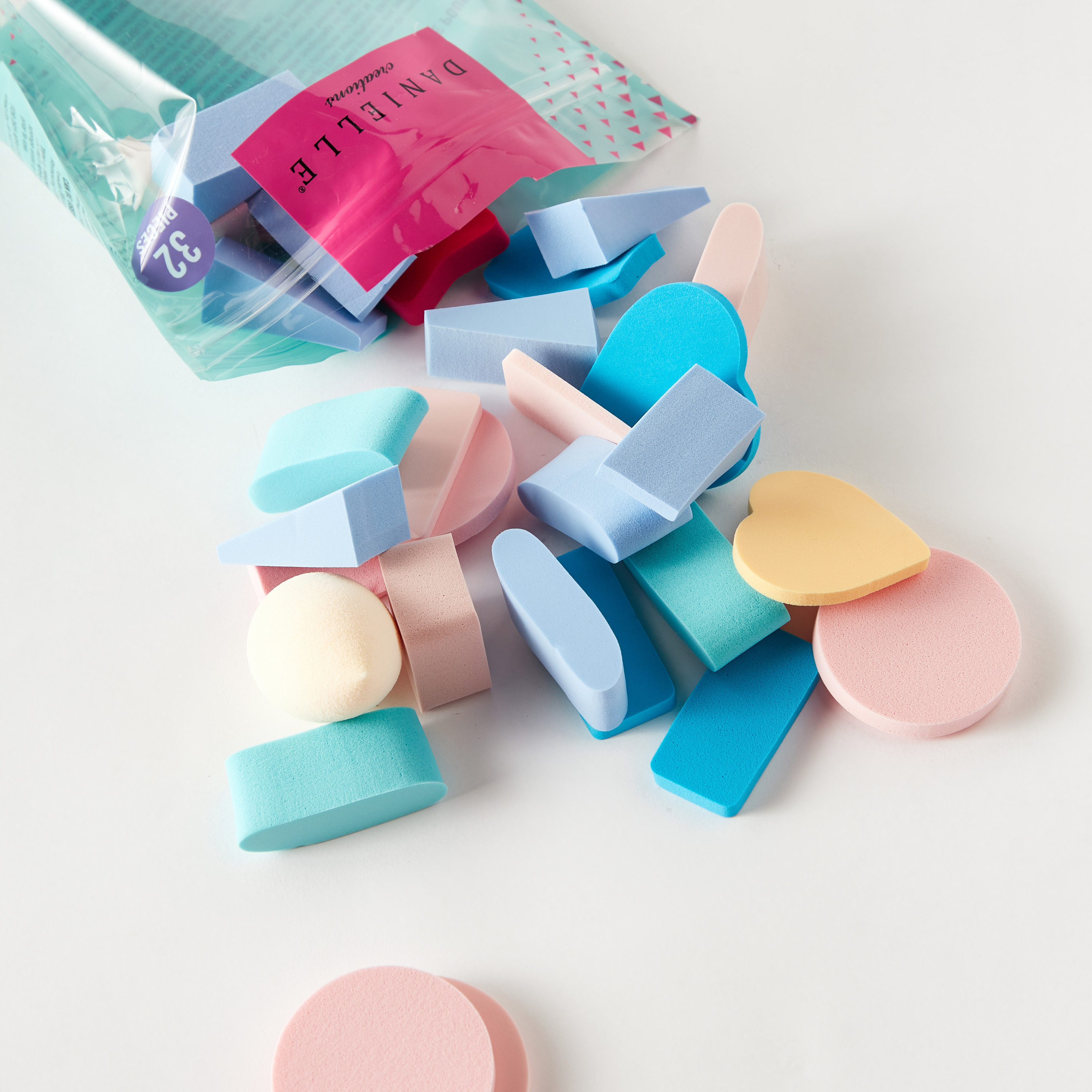 Danielle Creations 32-Piece Assorted Cosmetic Sponges-beautyandpersonalcare-makeup-brushesandaccessories-sponges-image-2