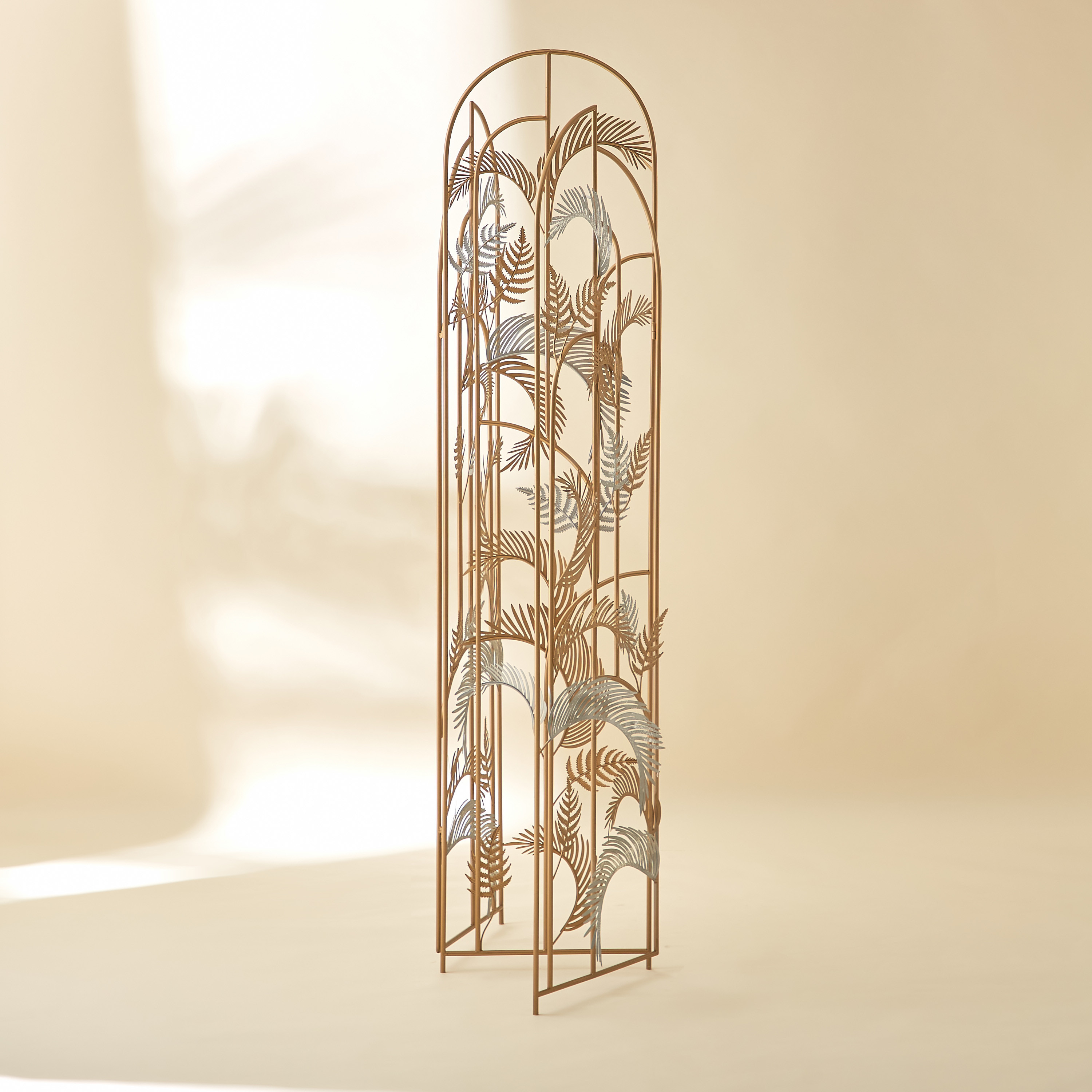 مقسم غرف ميتاليك بتزيينات أوراق شجر-furniture-bedroom-chestofdrawers-image-2