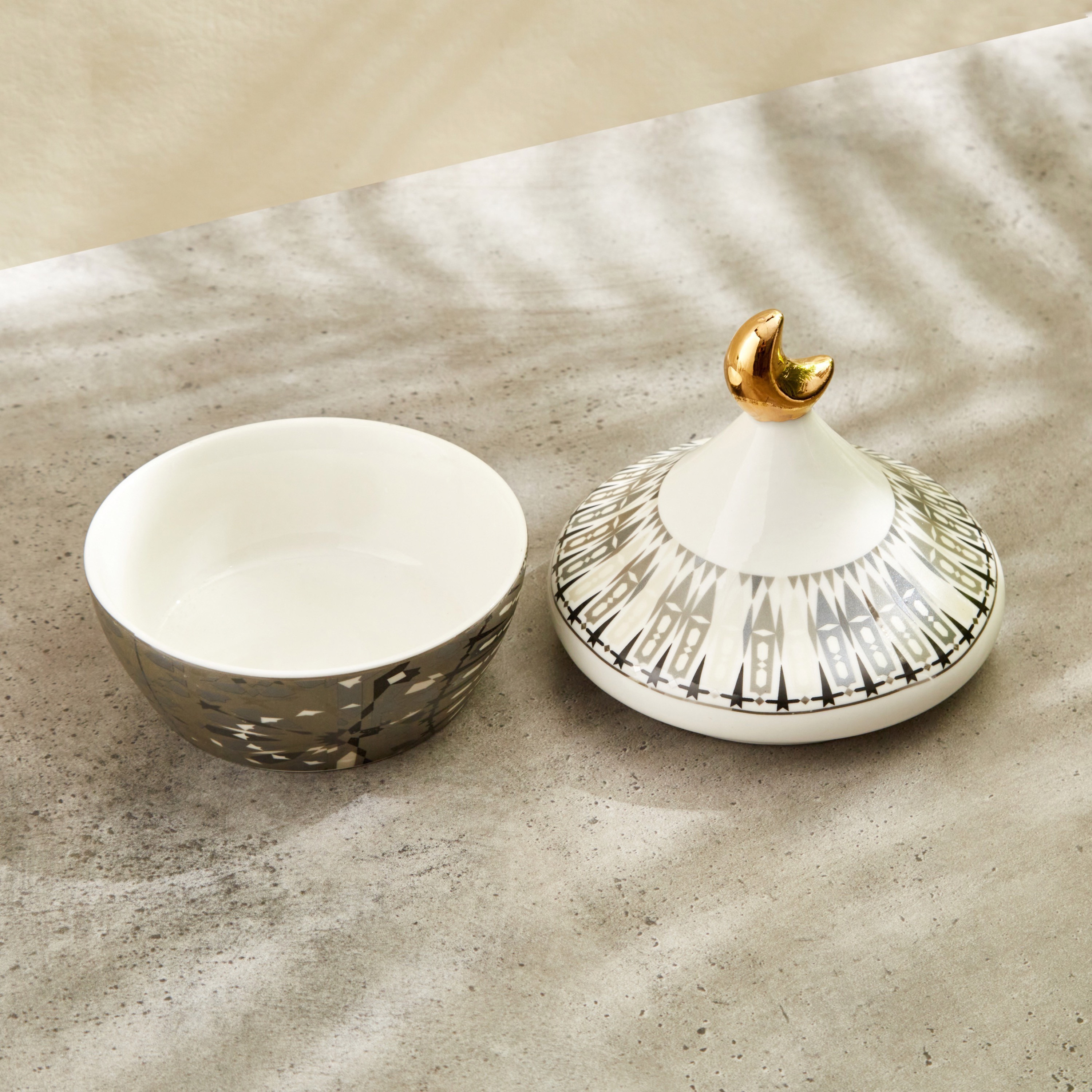 صحن تمر مغربي مع غطاء-household-dining-dinnerware-bowls-image-4