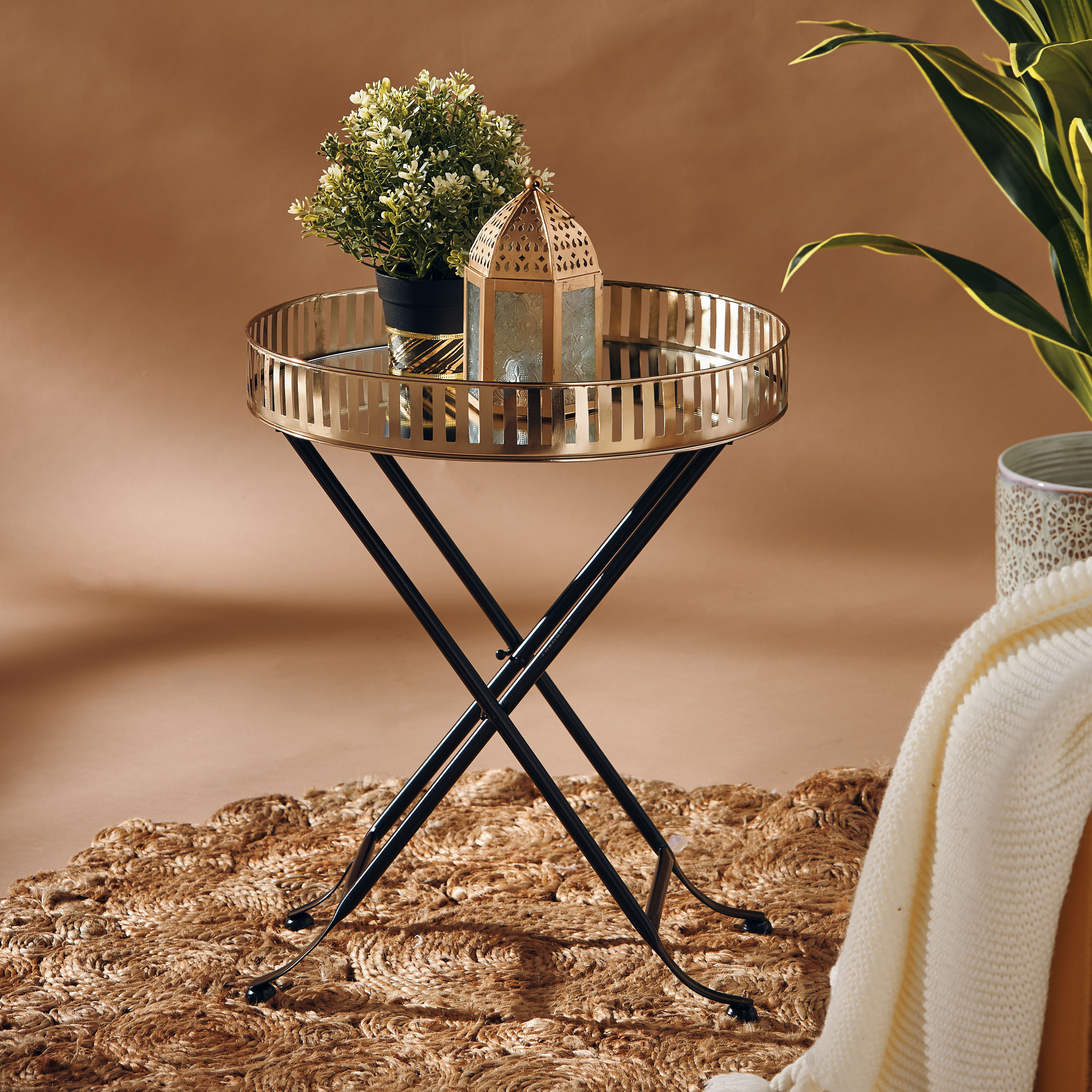 Metallic Round Side Tray Table - 40x40x50 cms-household-dining-serveware-servingtrays-image-1