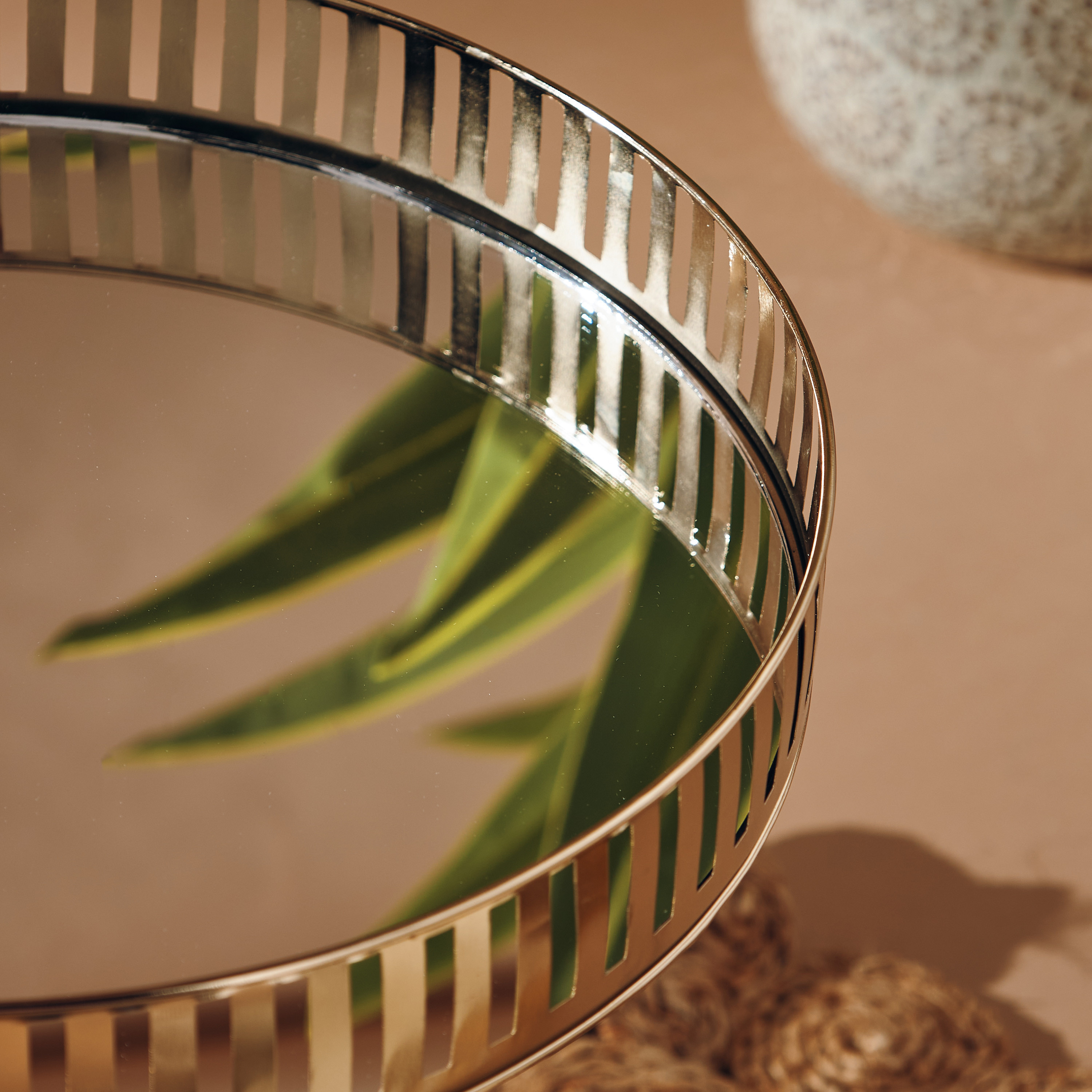 Metallic Round Side Tray Table - 40x40x50 cms-household-dining-serveware-servingtrays-image-3