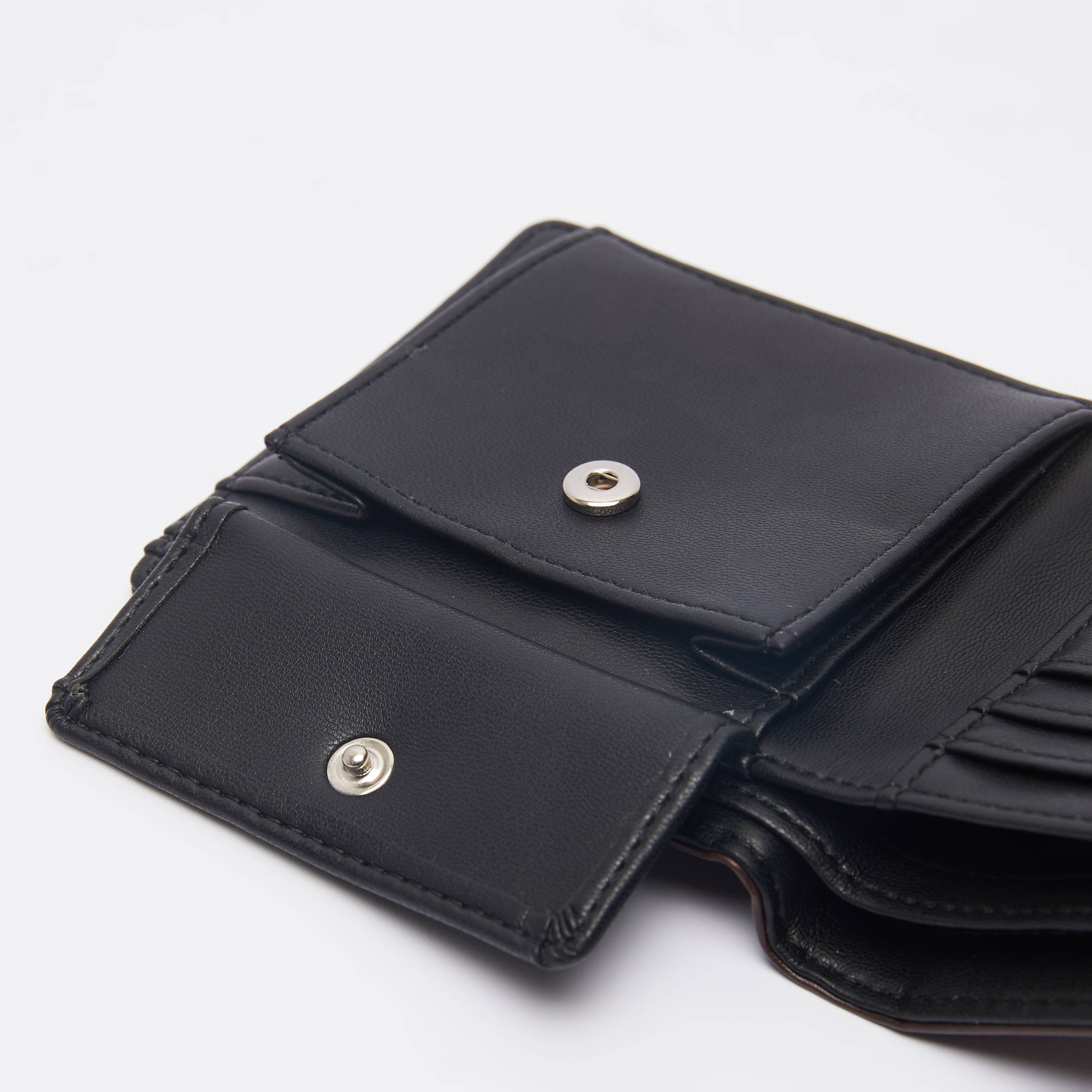 محفظة جلد بطيّة مزدوجة من لي كوبر-men-beltsandwallets-wallets-image-5