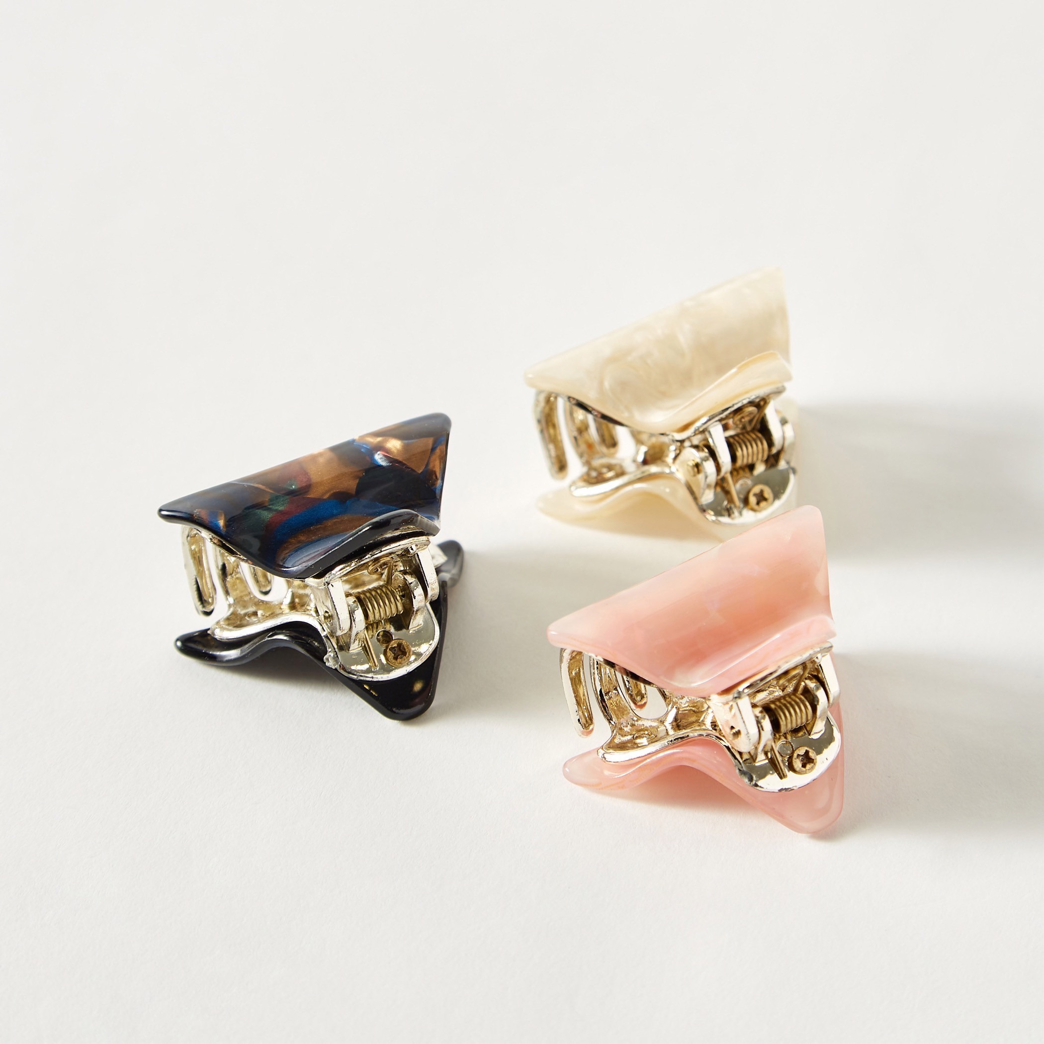 مشابك شعر بتصميم مثلث وطبعات رخاميّة - طقم من 3 قطع-women-hairaccessories-clamps-image-2