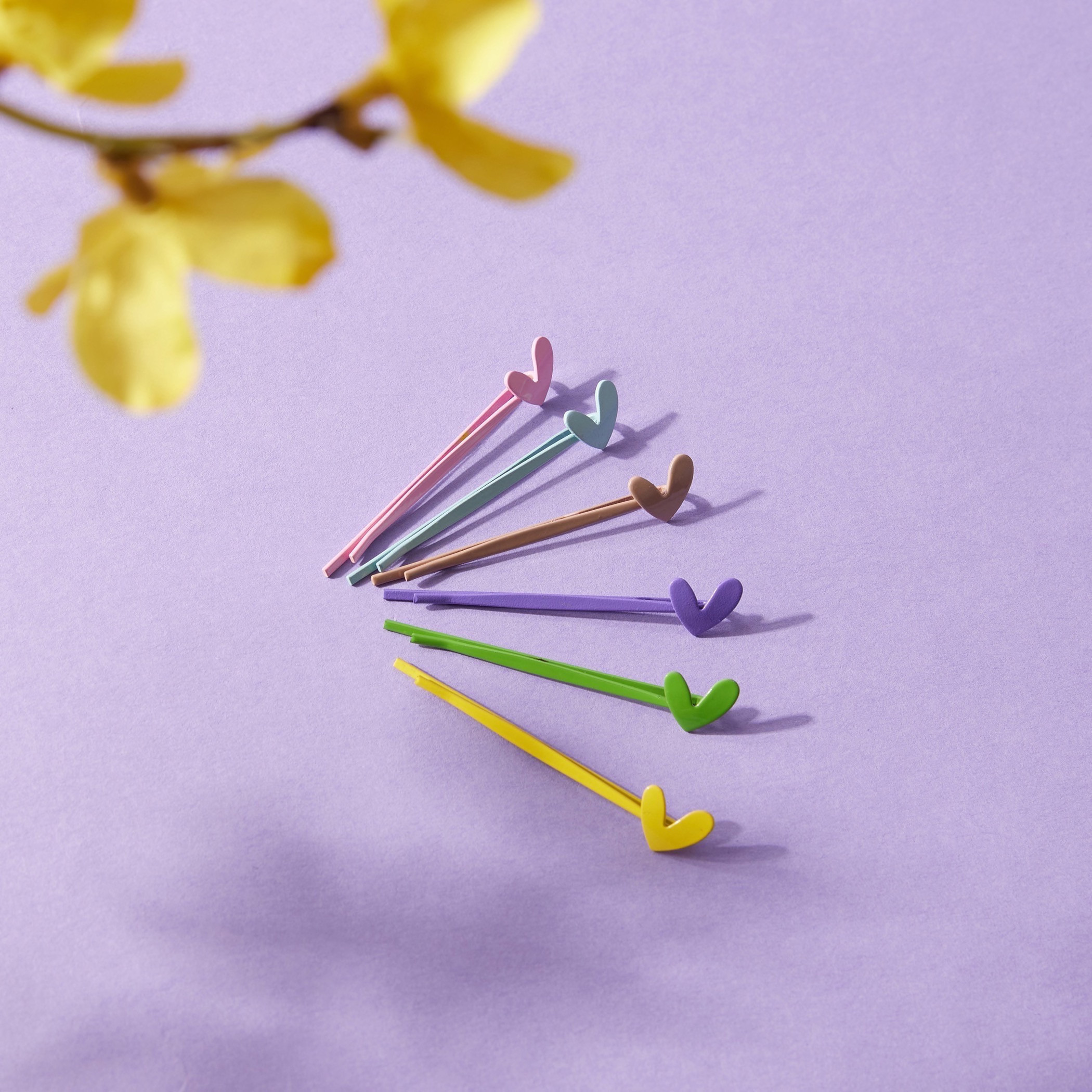 دبوس شعر سادة بتزيينات قلب - طقم من 6 قطع-women-hairaccessories-hairpins-image-1