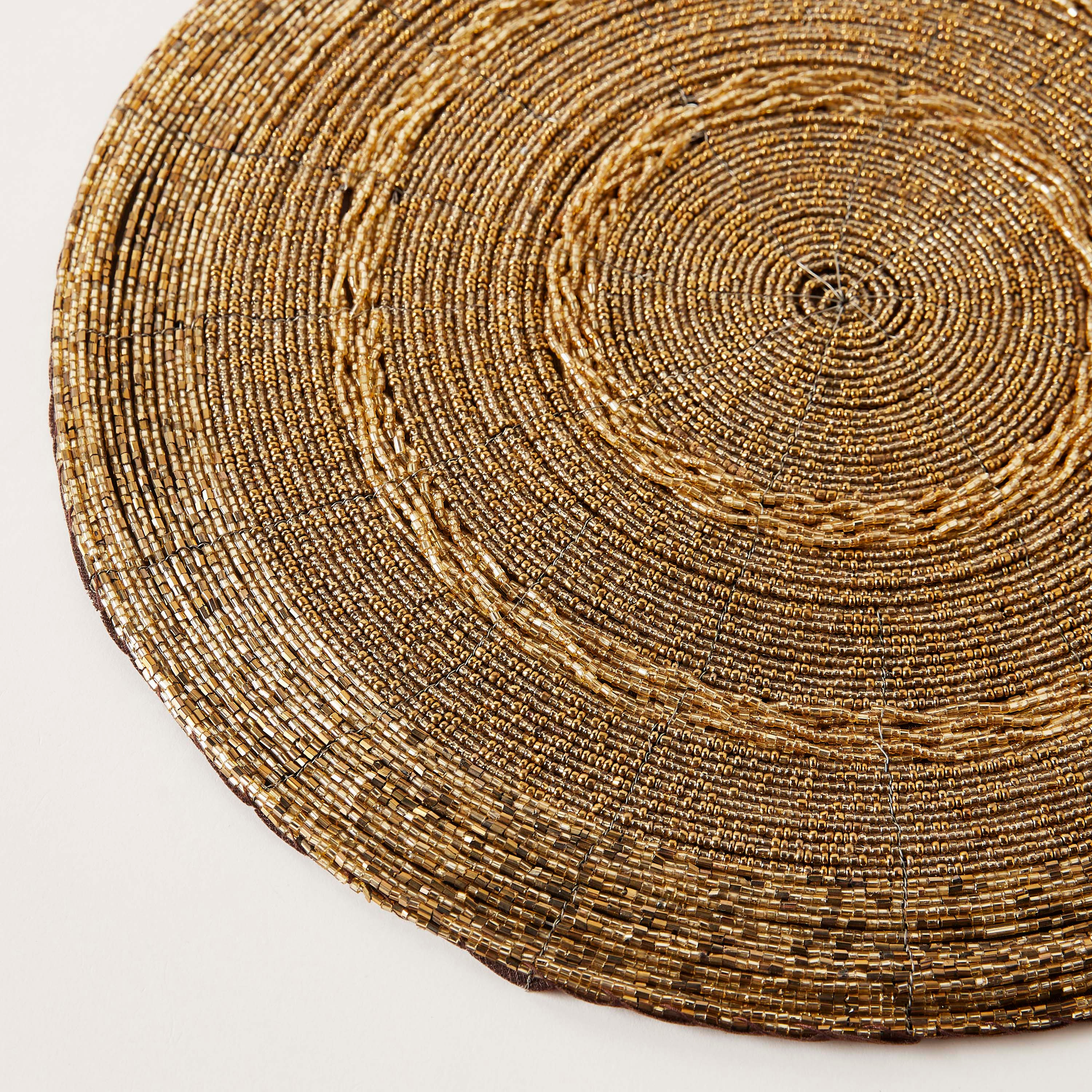 لبادة صحون مزيّنة بالخرز - 36 سم-household-dining-tablelinen-placemats-image-3