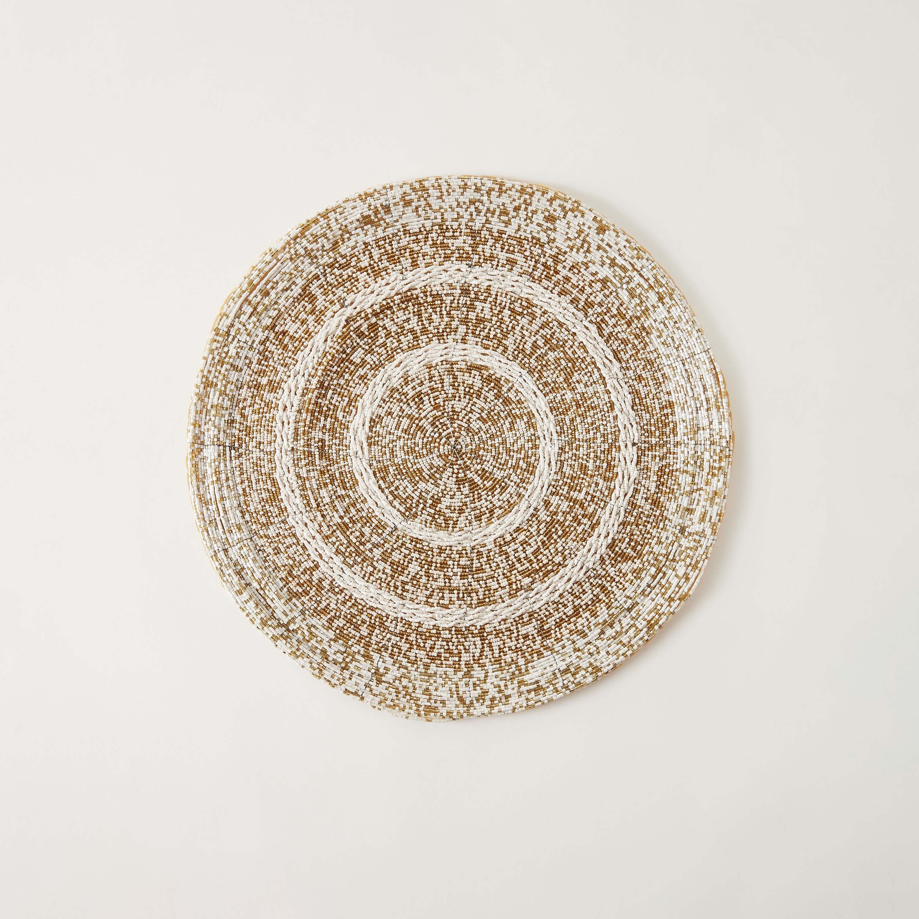 لبادة صحون مستديرة مزينة بالخرز - 36 سم-household-dining-tablelinen-placemats-image-1