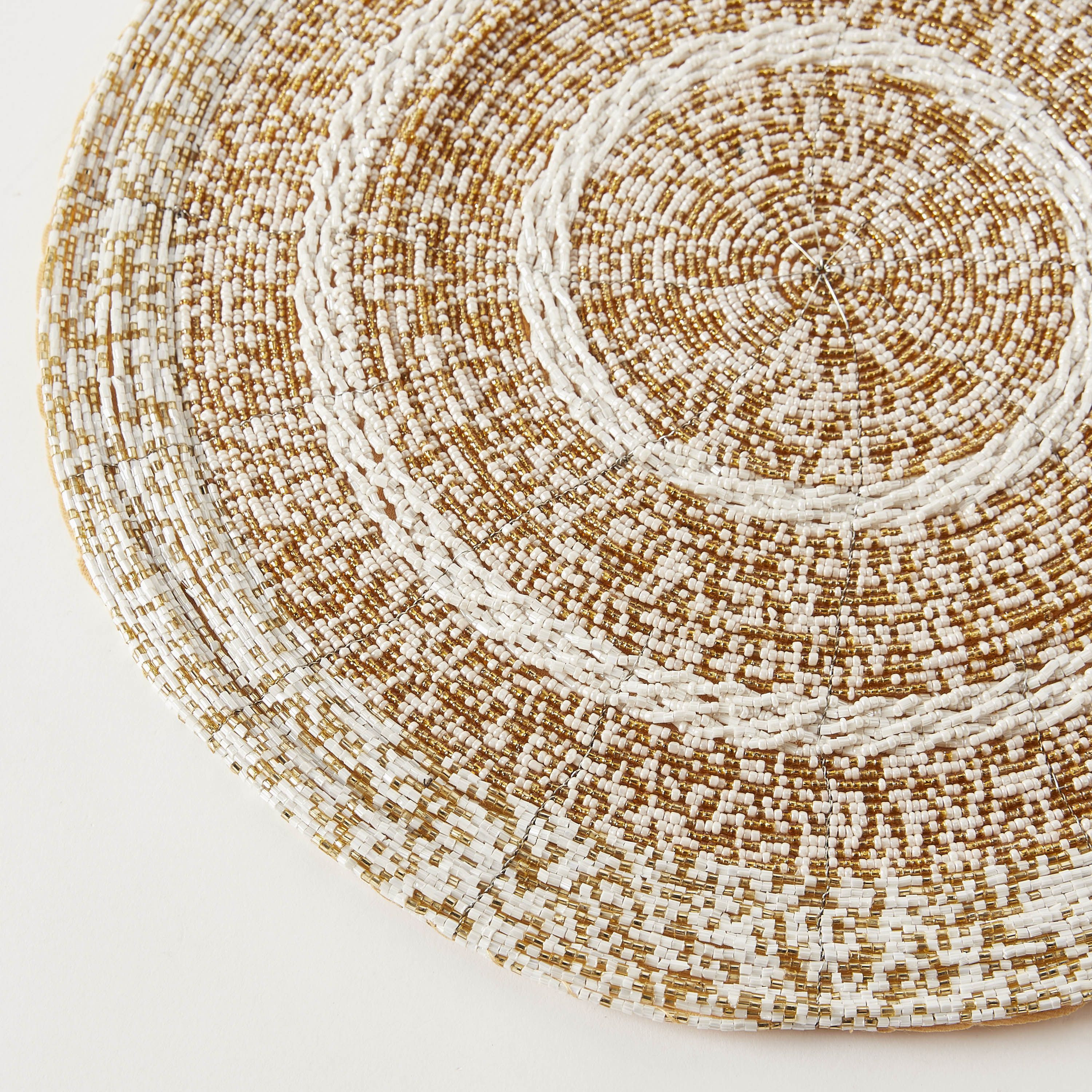 لبادة صحون مستديرة مزينة بالخرز - 36 سم-household-dining-tablelinen-placemats-image-3