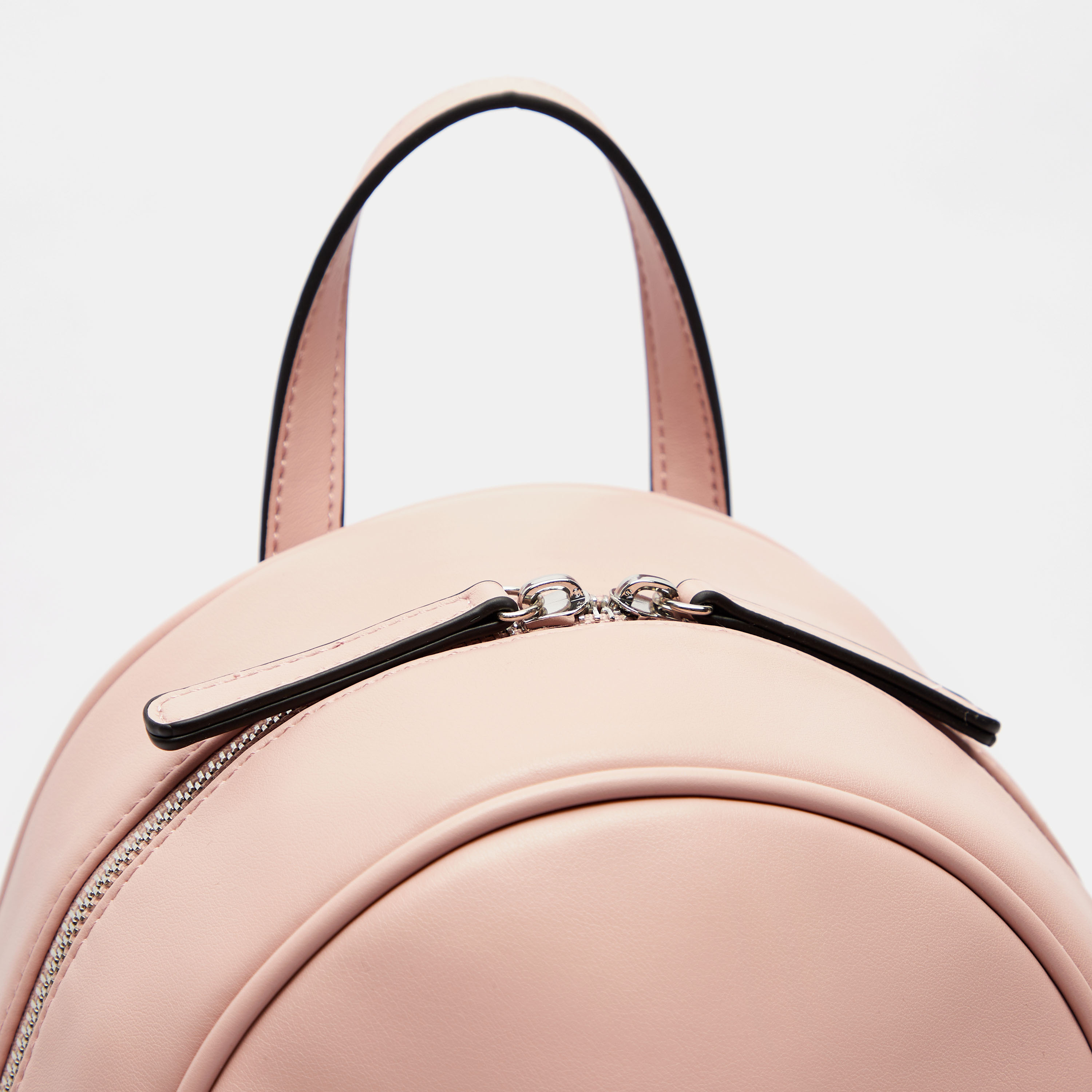 شنطة ظهر مطرزة بسحاب وأحزمة قابلة للتعديل من ميسي-women-bagsandwallets-backpacks-image-4