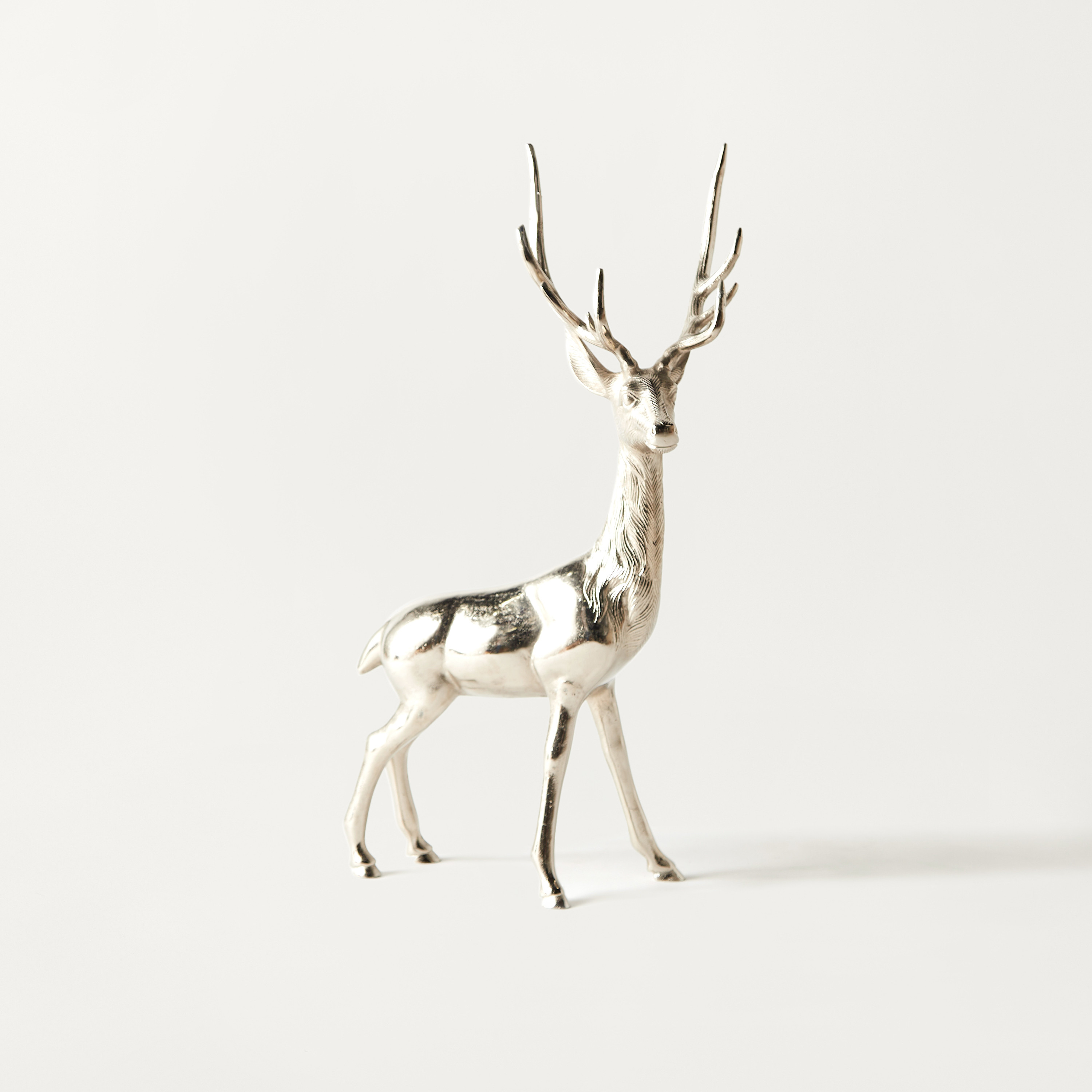 تمثال رنة ميتاليك - 36x26x79 سم-household-decor-decorativeobjectsandsculptures-image-1