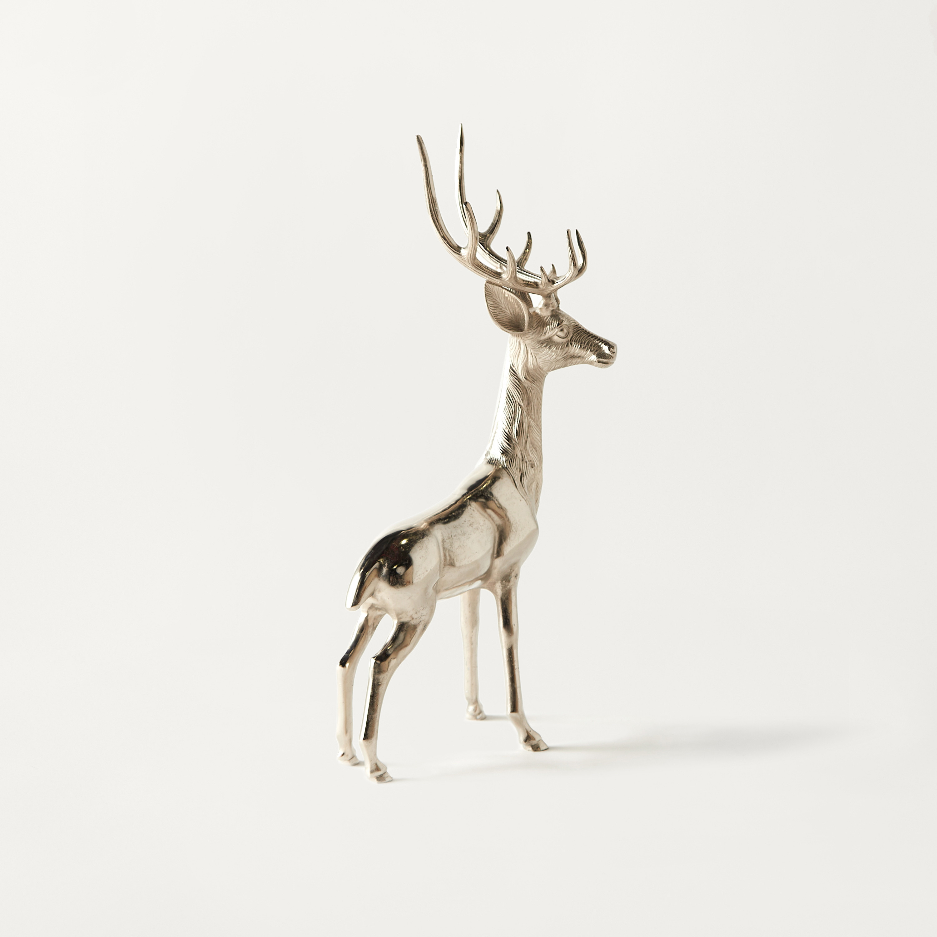تمثال رنة ميتاليك - 36x26x79 سم-household-decor-decorativeobjectsandsculptures-image-2