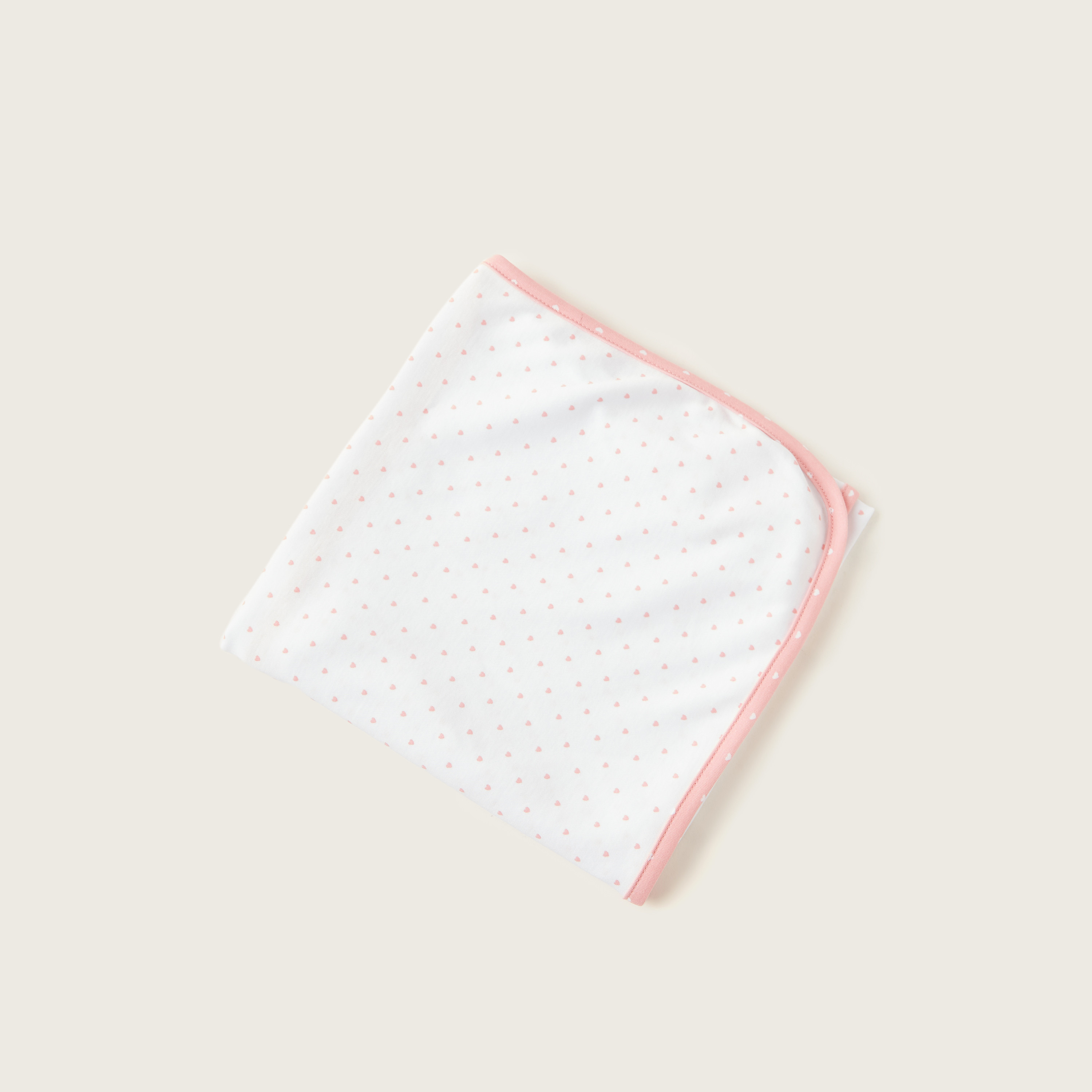 بطانية لحديثي الولادة بطبعات قلب من جيجلز-baby-nursery-blanketsandswaddles-receivingblankets-image-1