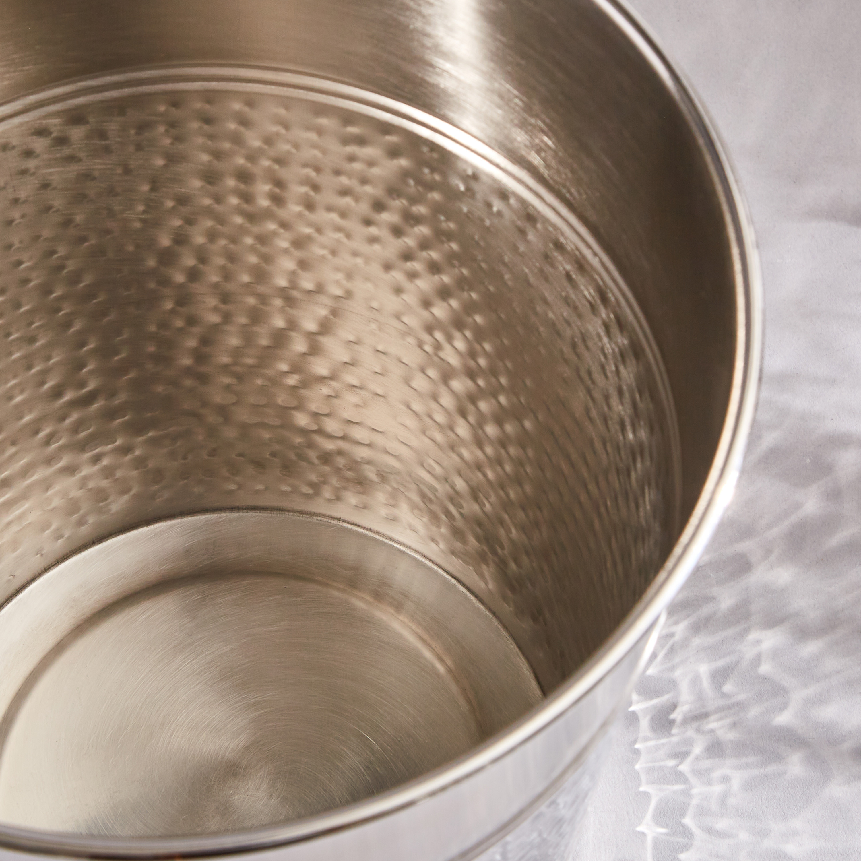 Hammered Waste Bin - 20x15x23 cms-household-bathandlaundry-wastebinsandaccessories-image-4