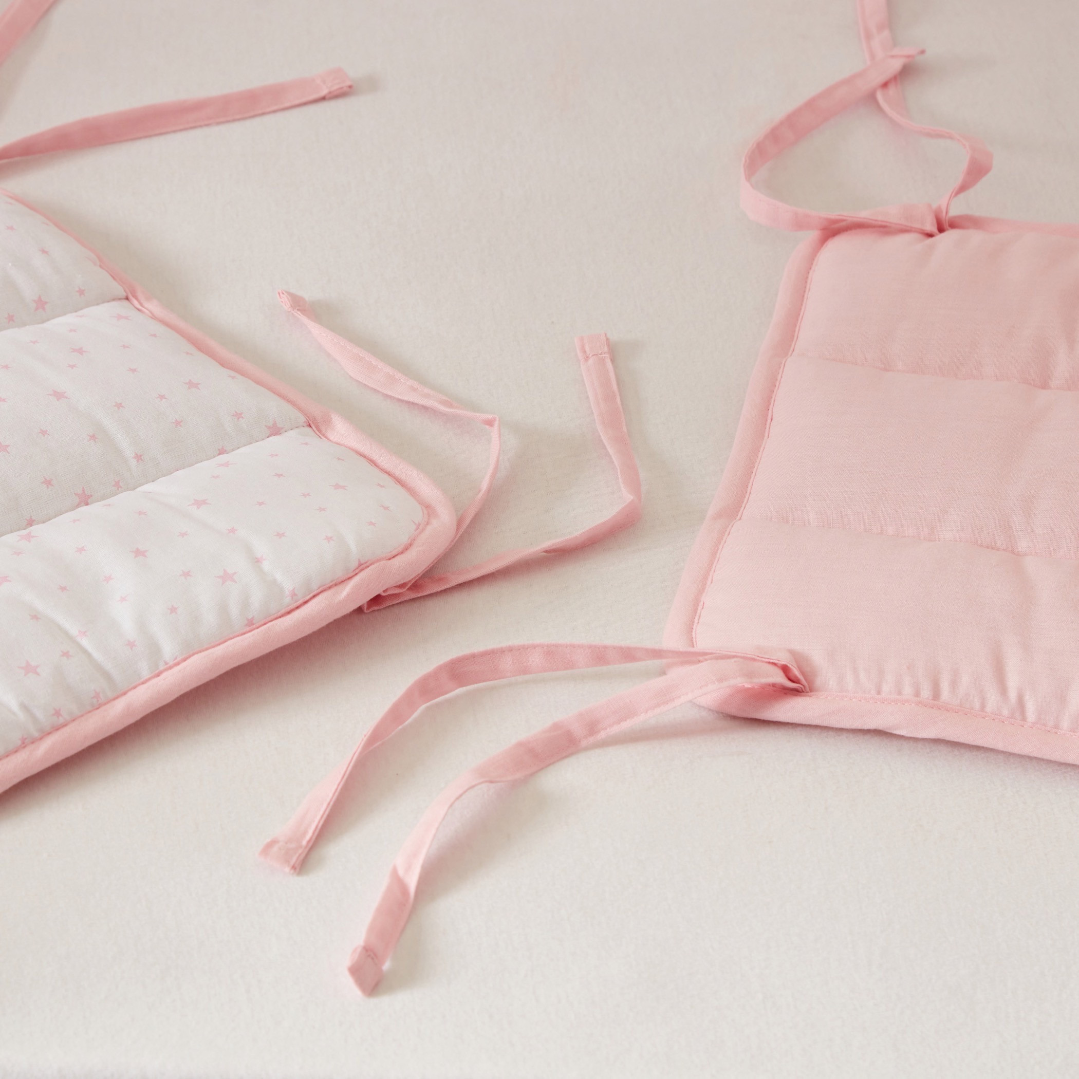 Juniors Star Print Cot Bumper - 390x30 cms-baby-nursery-babybedding-image-3