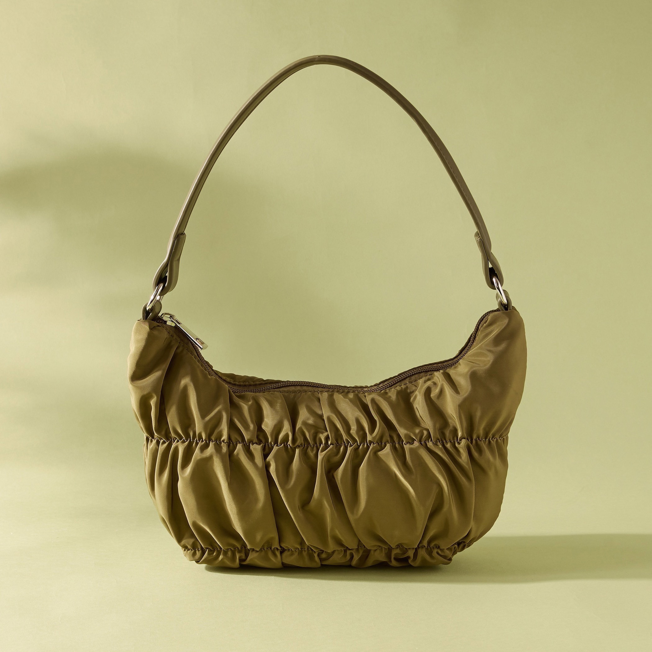 Baguette bag online nylon