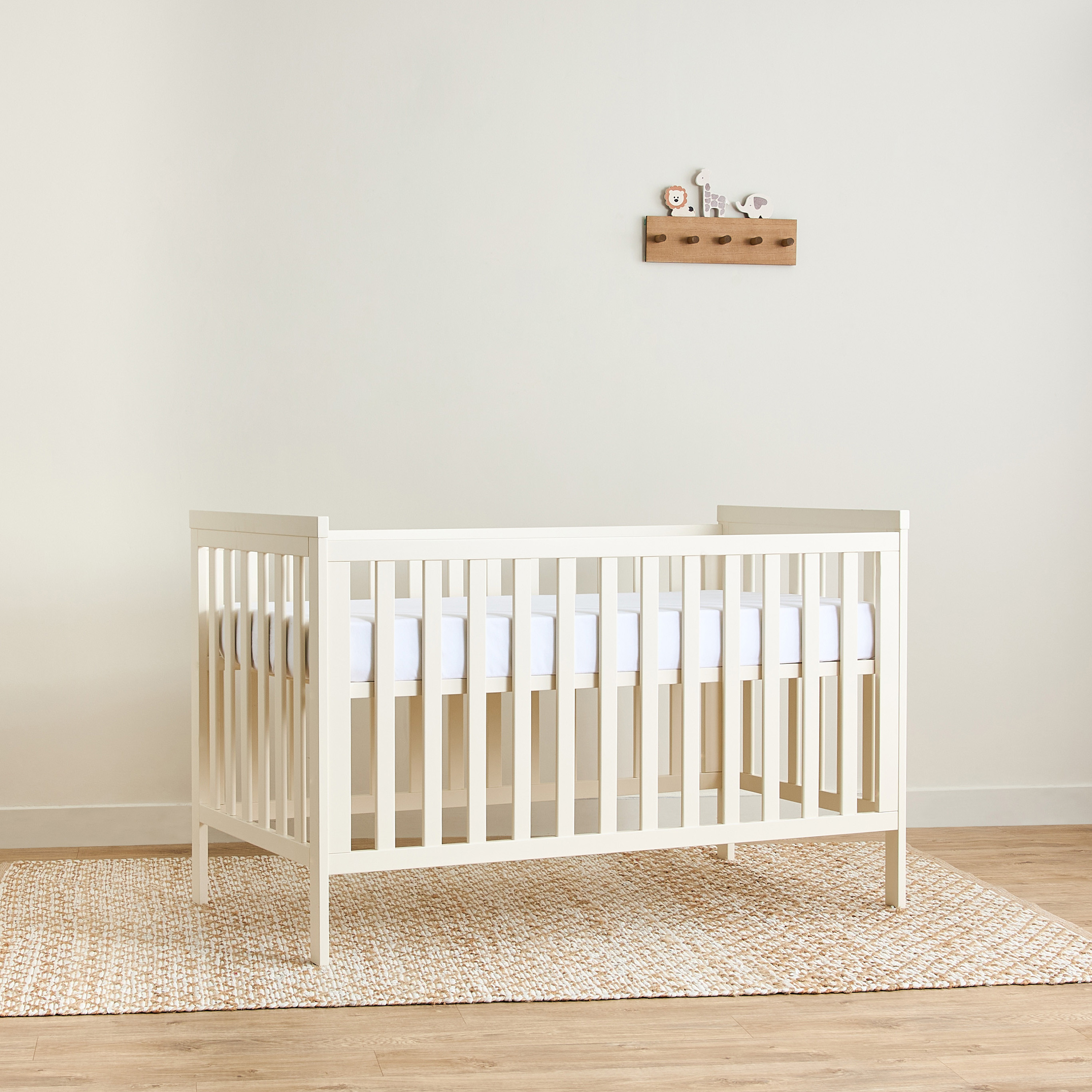 Juniors Oliver Deluxe Crib with Adjustable Height (Up to 3 years)-baby-nursery-furniture-cribsandbeds-babycribs-image-5