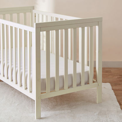 Oliver Off White Wooden Crib with Three Adjustable Heights (Up to 3 years)